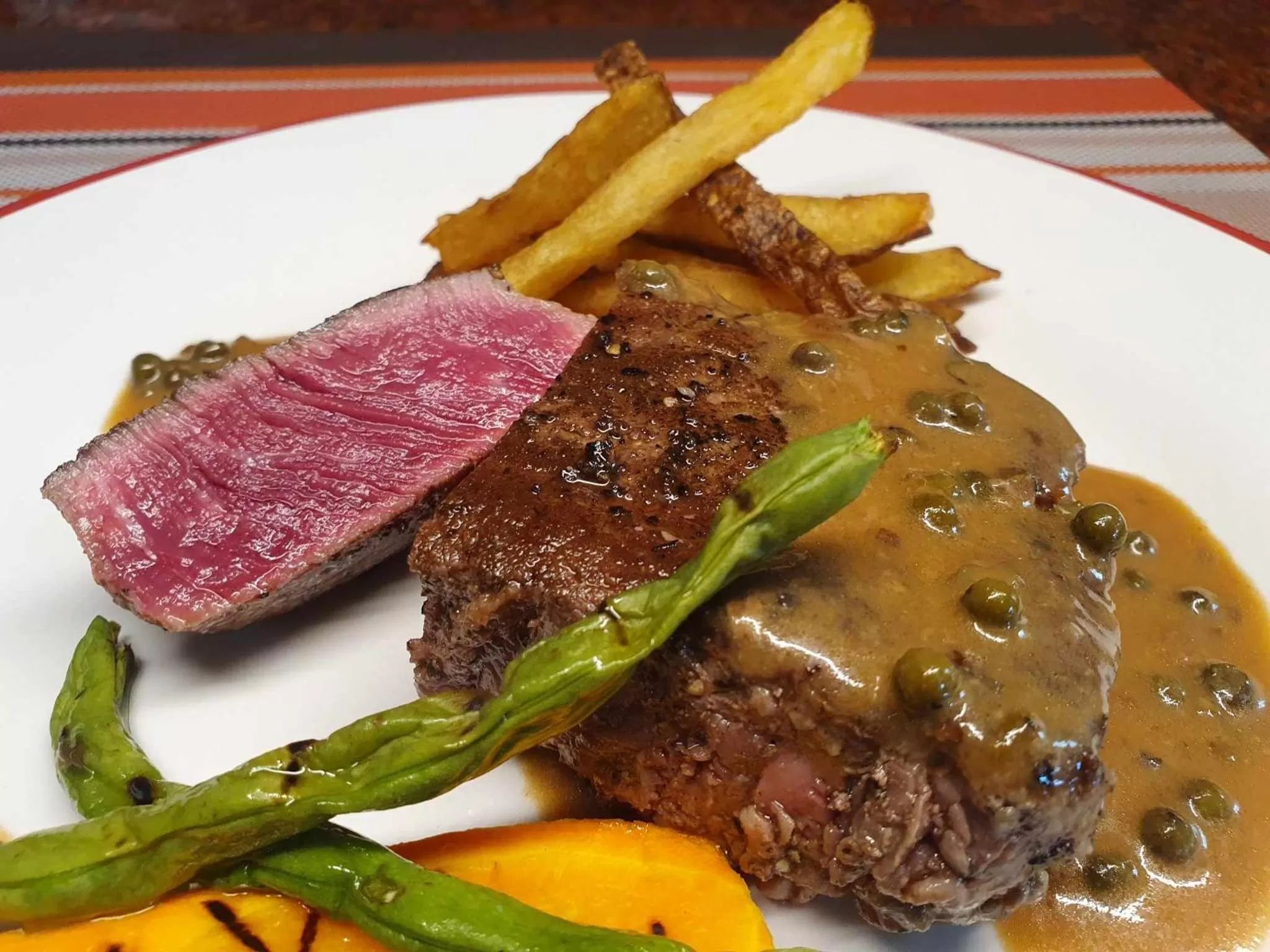 Restaurant/places to eat in Takatuka Beach Resort