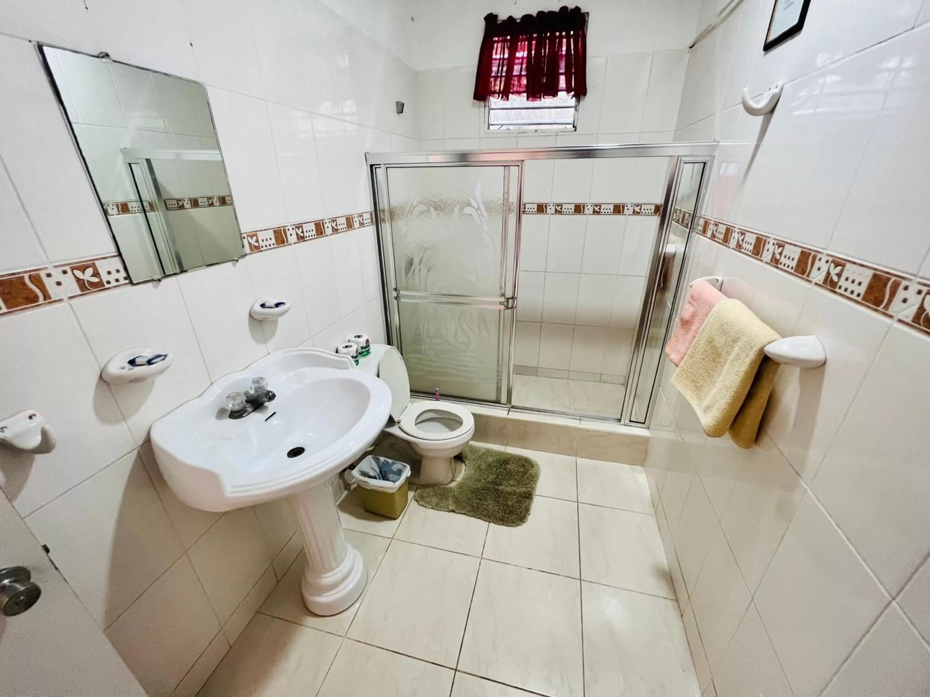 Bathroom in Villa Antonia 16