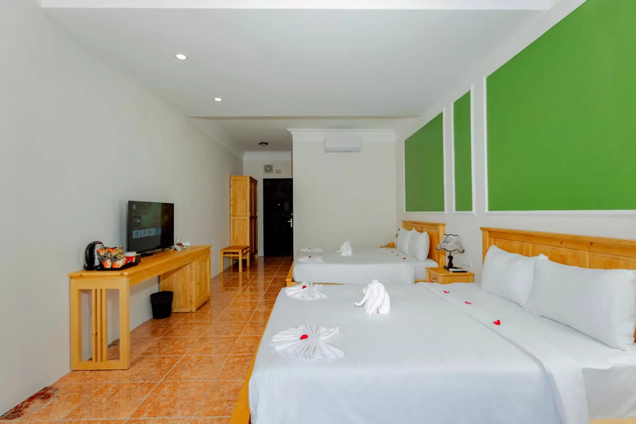 Living room, Bed in Sea and Sand Hotel