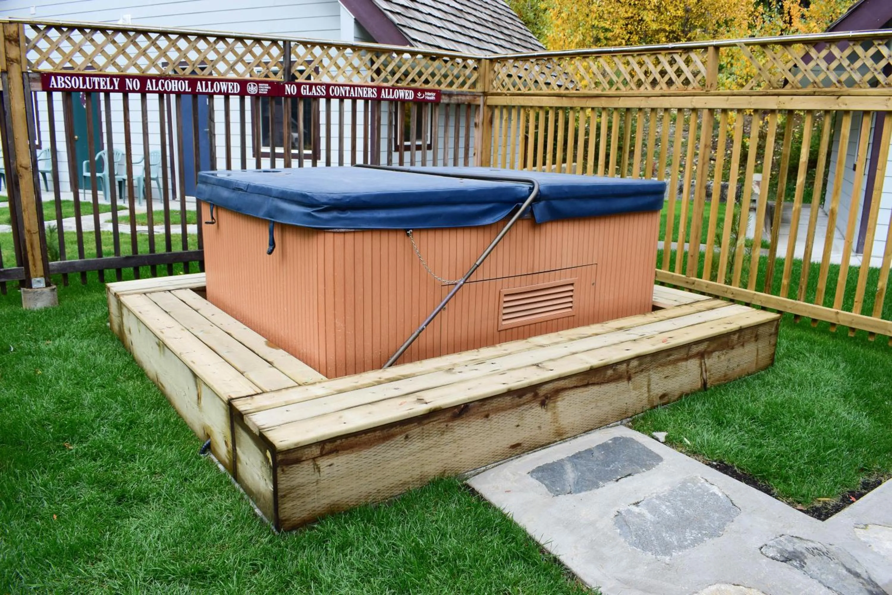 Hot Tub in Peaks Lodge