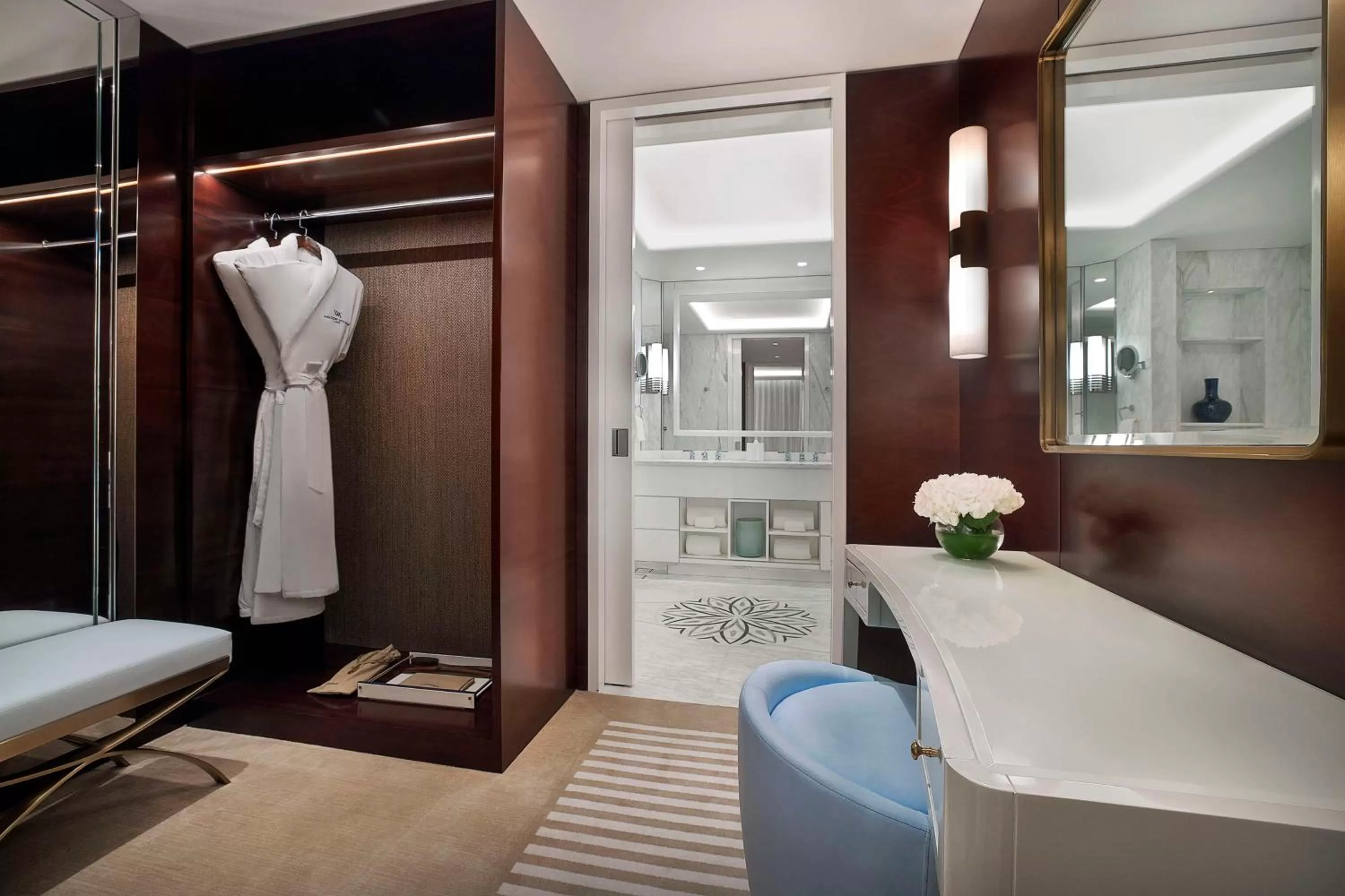Bathroom, Bed in Waldorf Astoria Doha Lusail