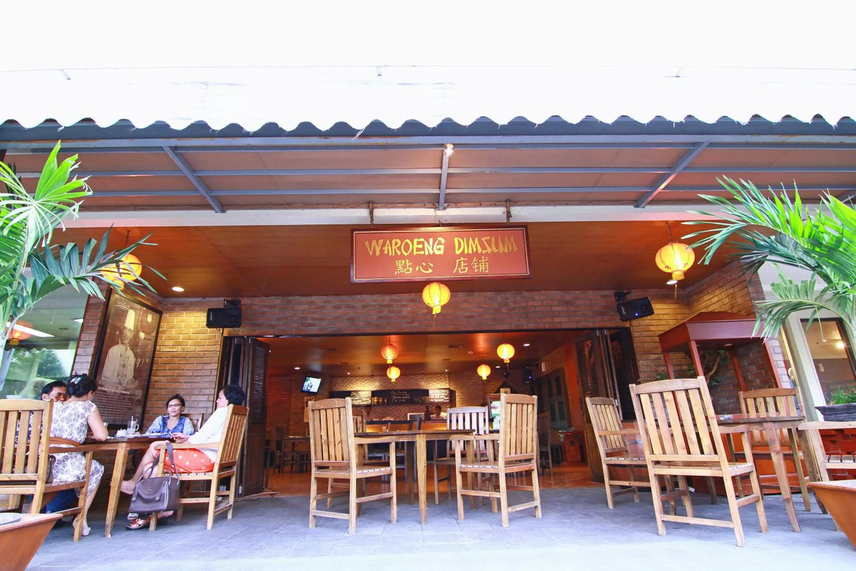 Restaurant/places to eat in Grand Arkenso Park View