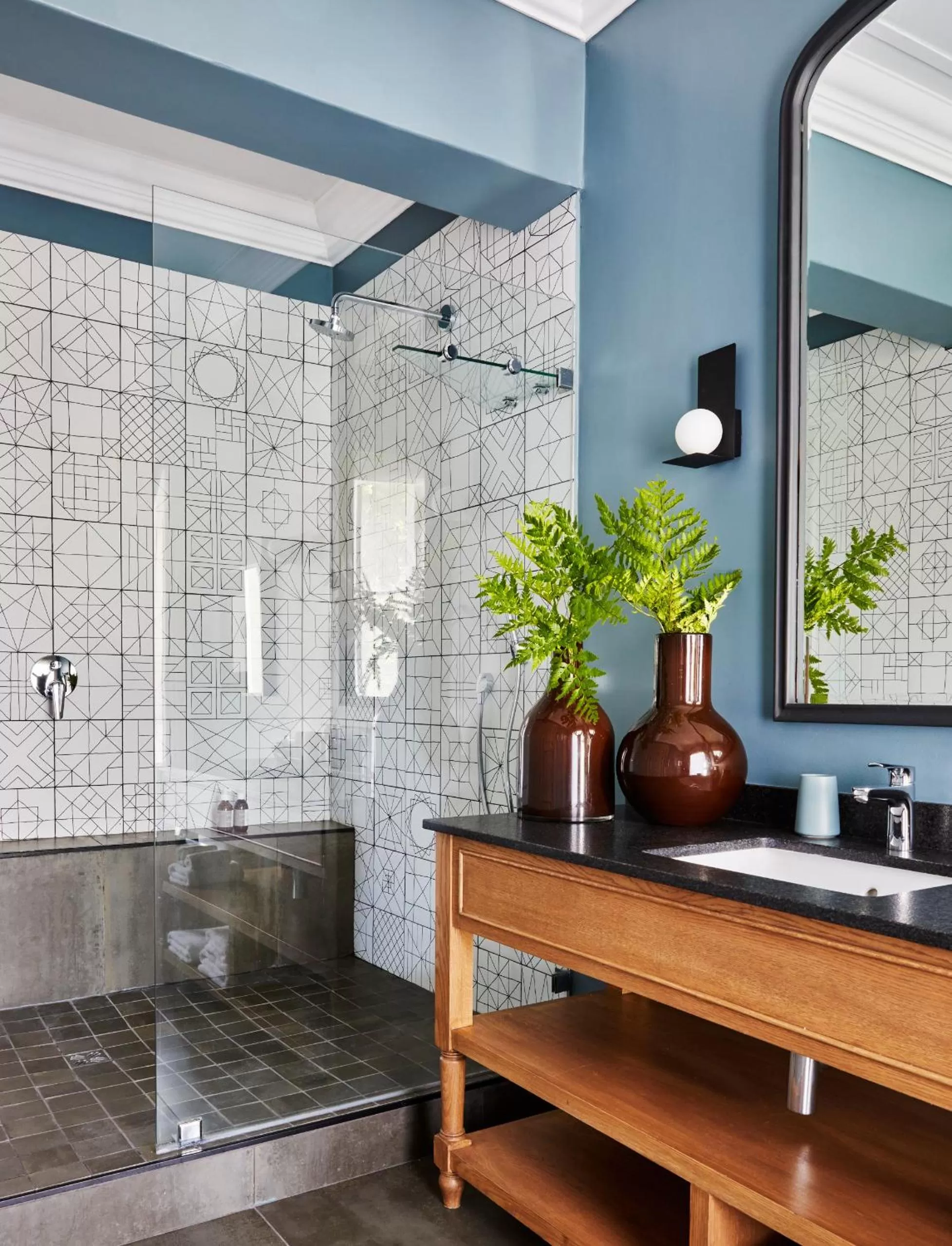 Shower in The Thatch House Boutique Hotel, Hermanus