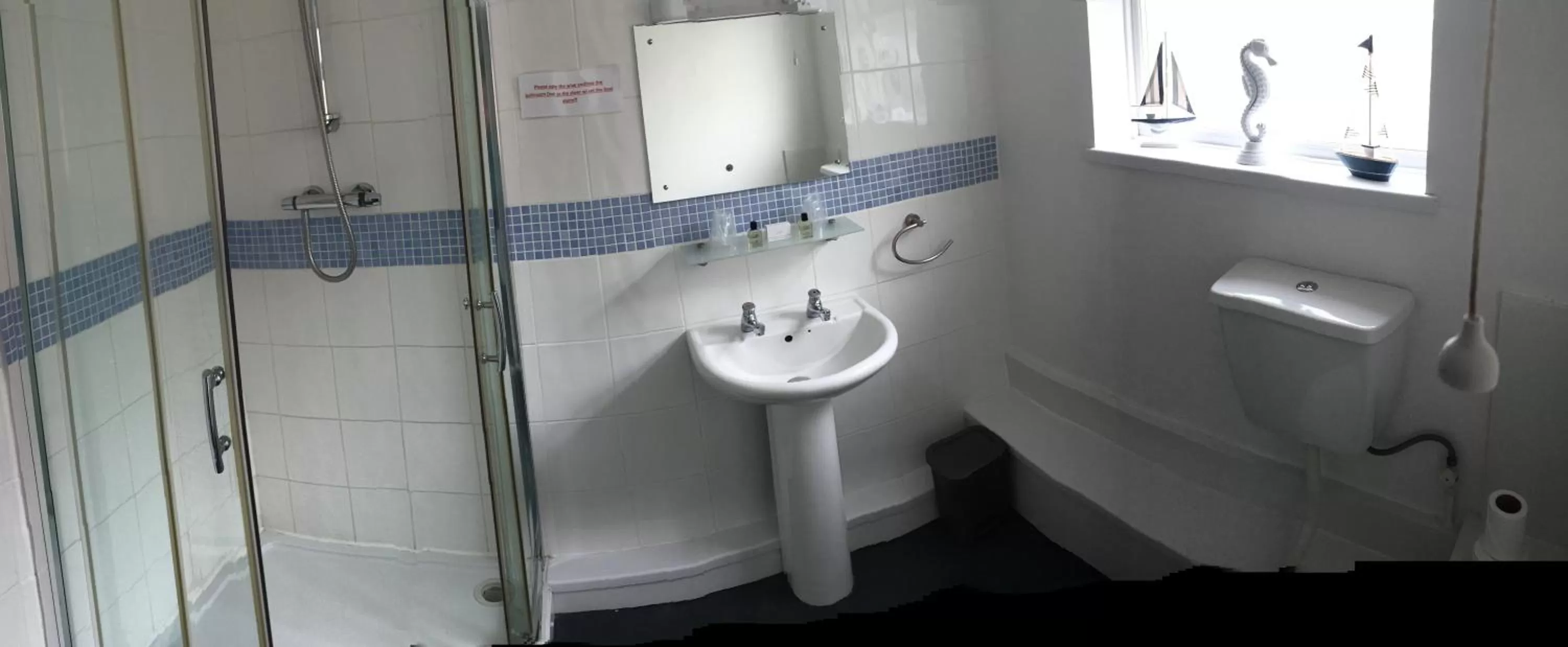 Bathroom in The Victoria Hotel