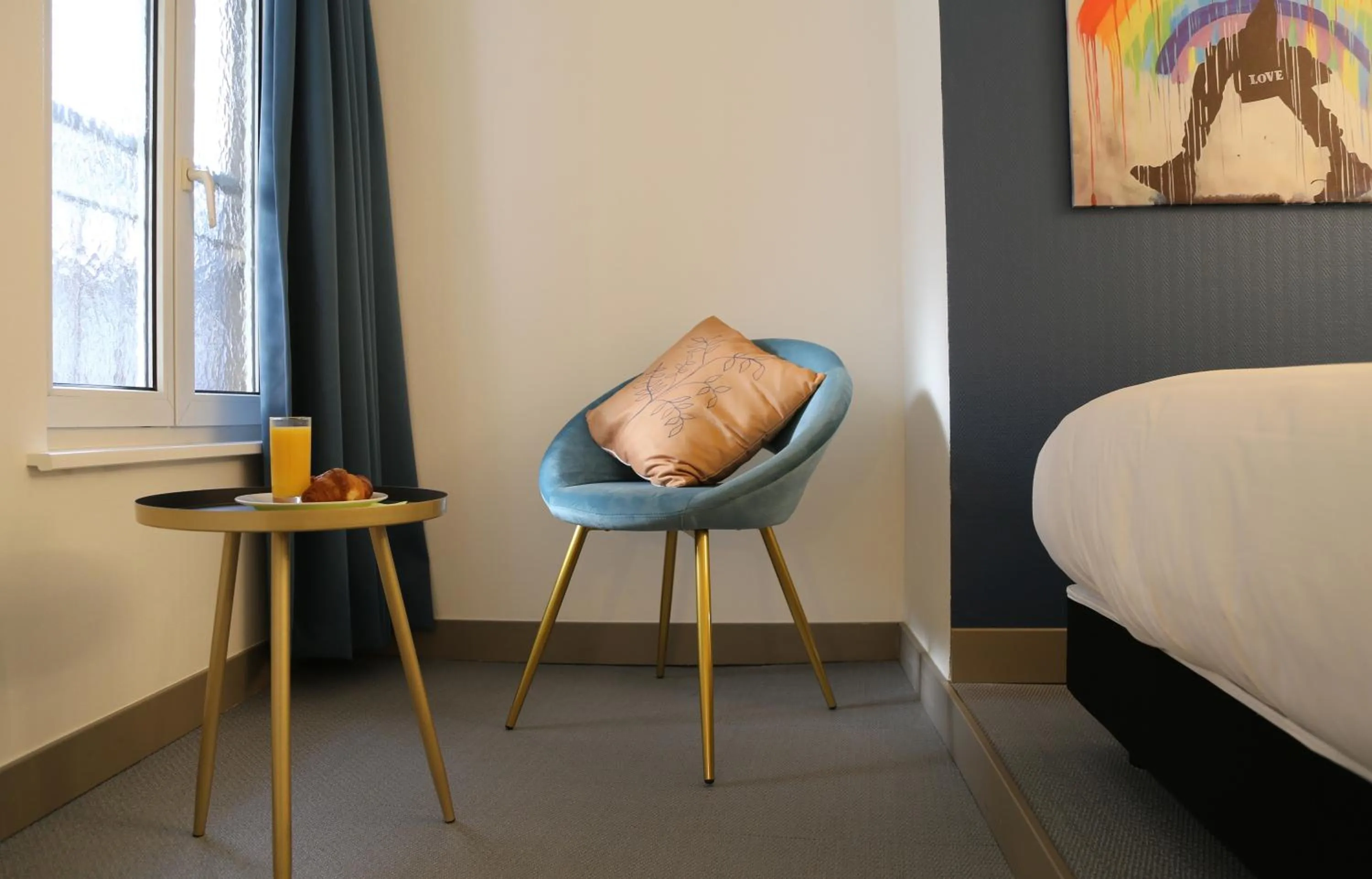 Decorative detail, Bed in Hotel Victoria