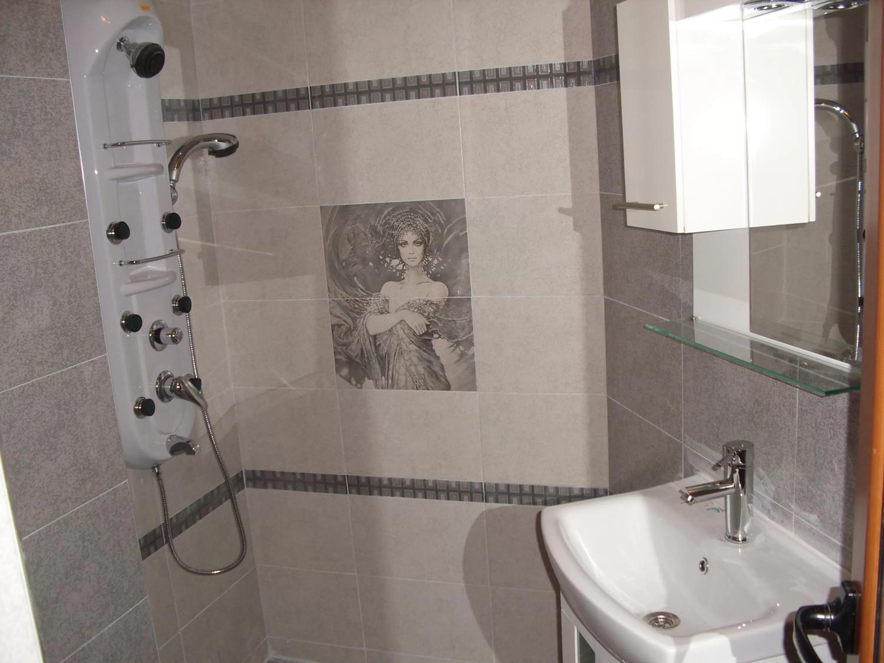 Bathroom in Family Hotel Malibu