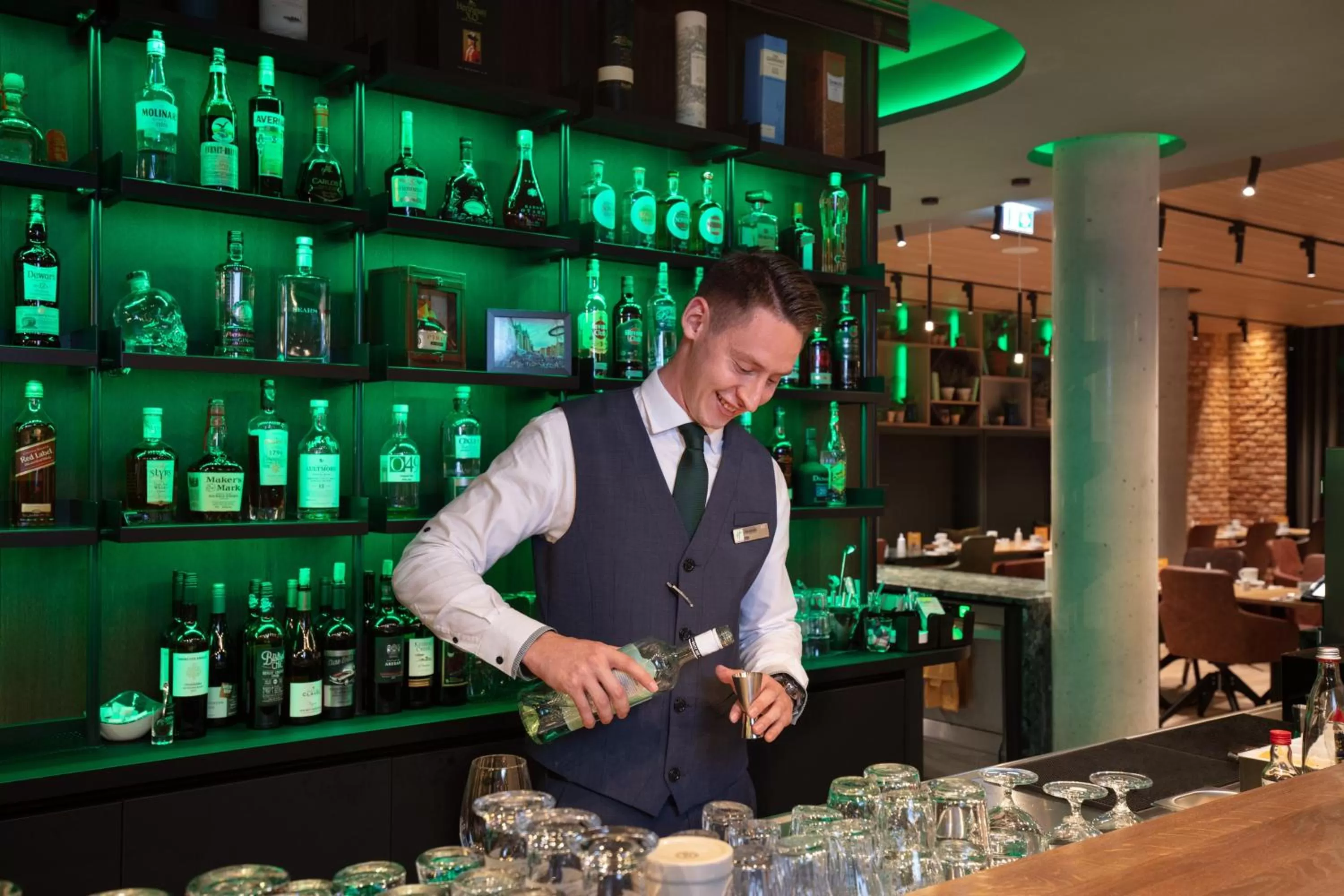 Lounge or bar in Holiday Inn - Osnabrück by IHG