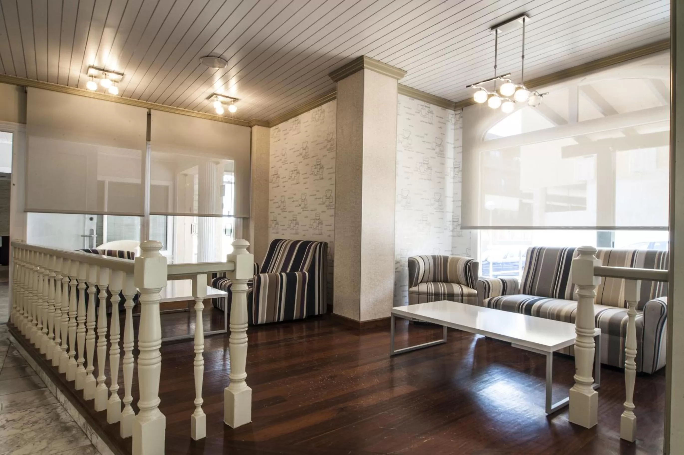 Communal lounge/ TV room in Apartamentos Royal Life