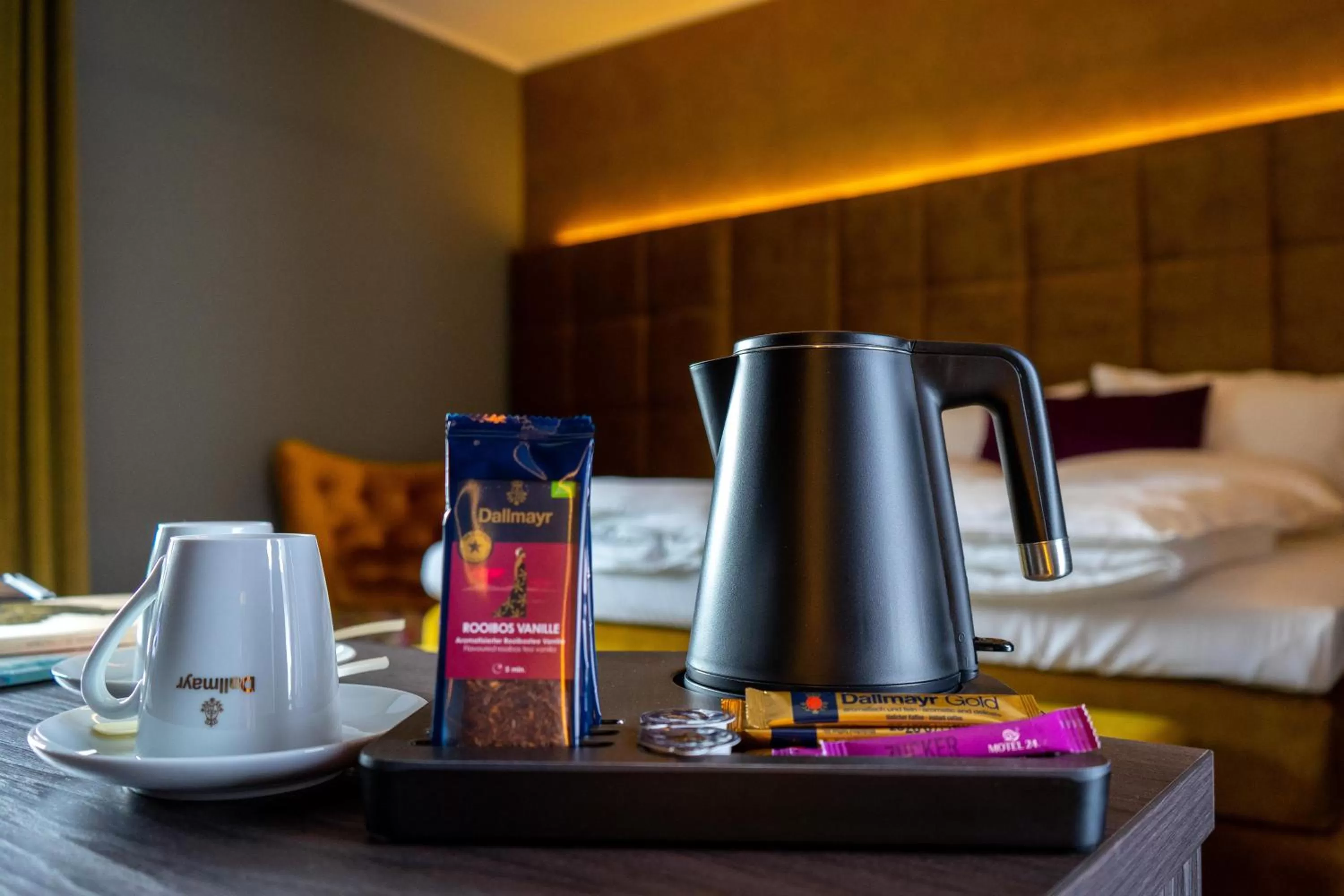 Coffee/tea facilities, Bed in Motel24