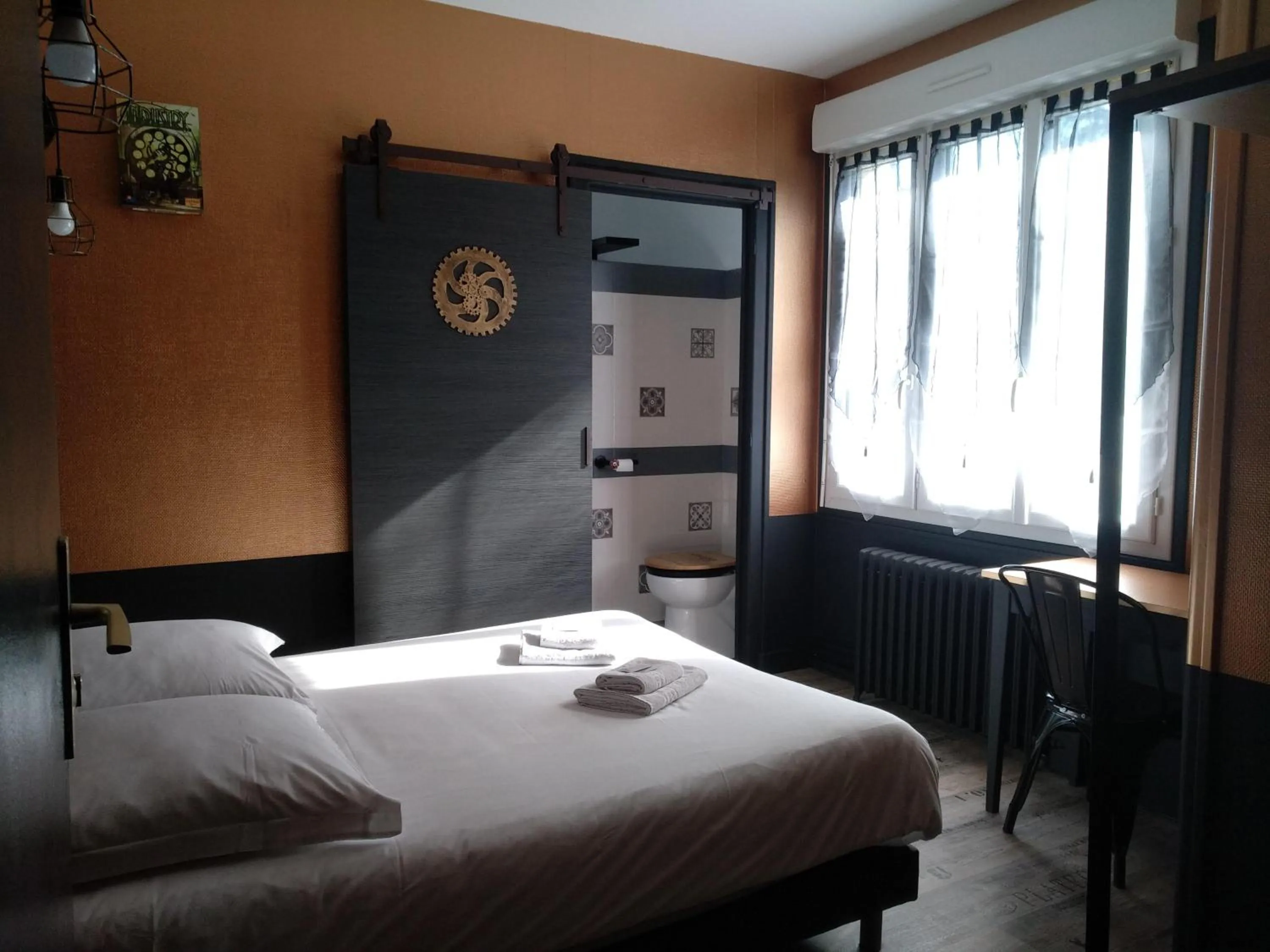 Shower, Bed in Le Ludixarium