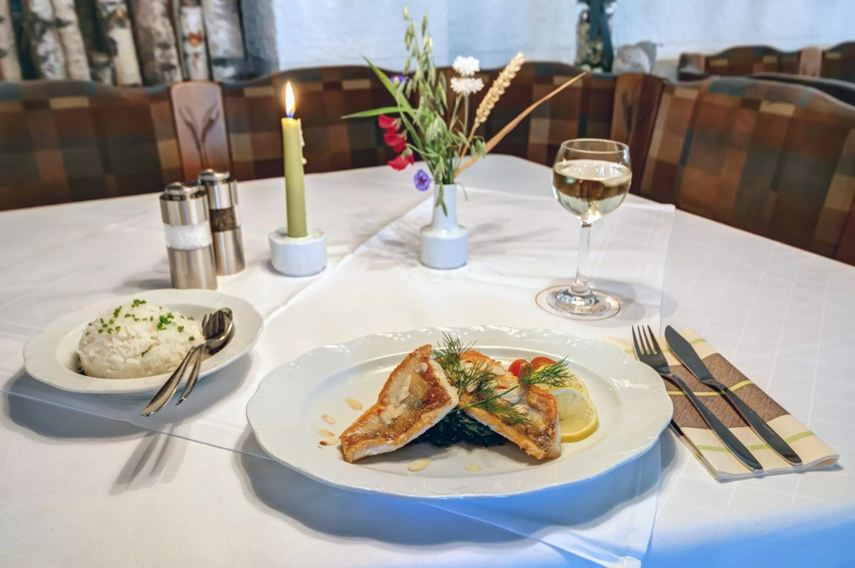 Restaurant/places to eat in Hotel Gasthof Rössle