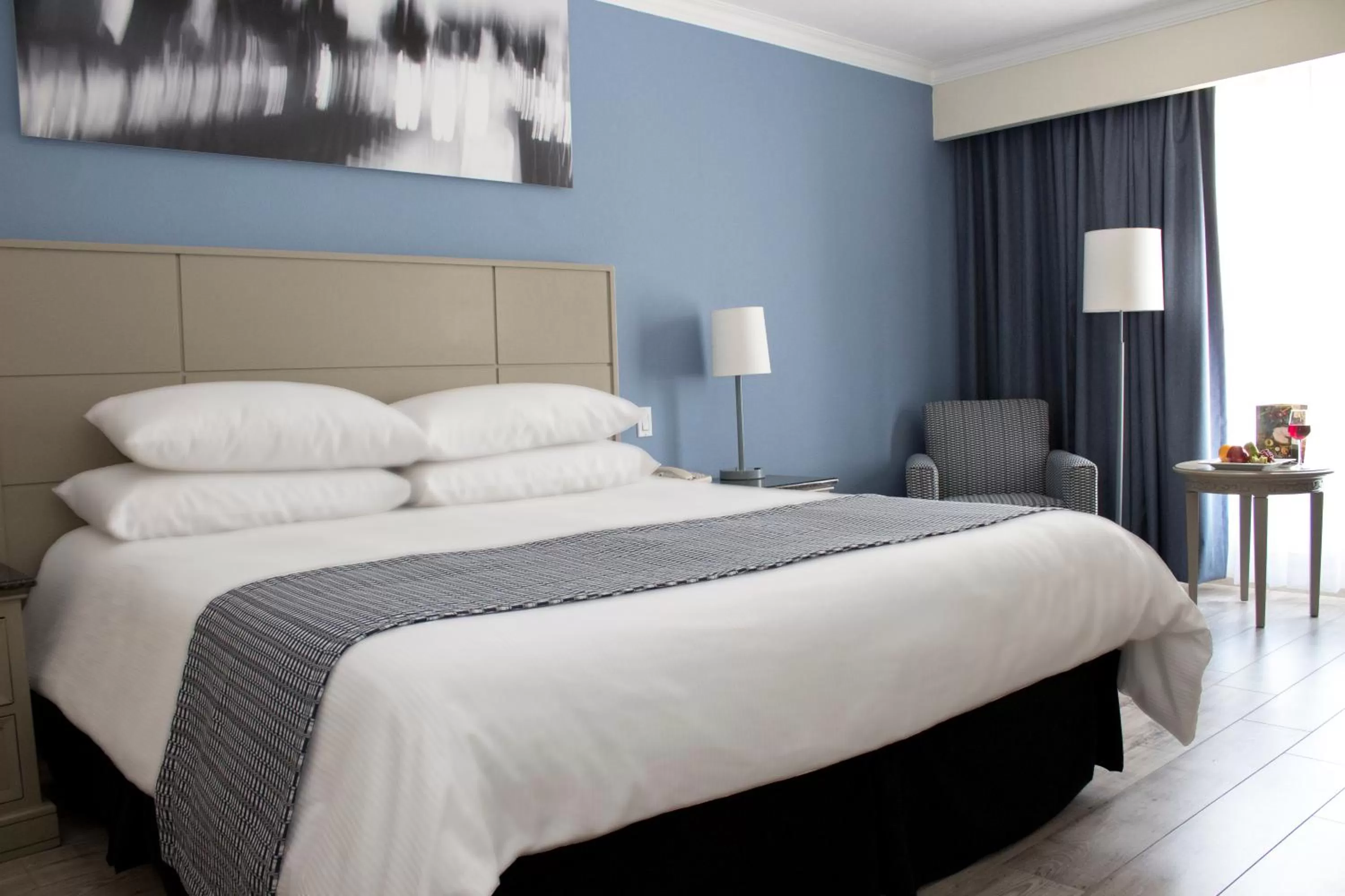 Photo of the whole room, Bed in Krystal Urban Ciudad Juarez by US Consulate