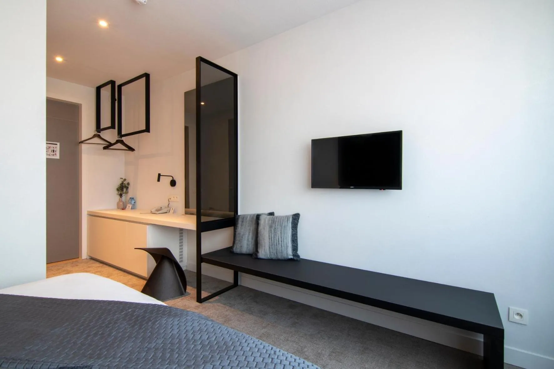 TV and multimedia, Bed in Hotel Pax