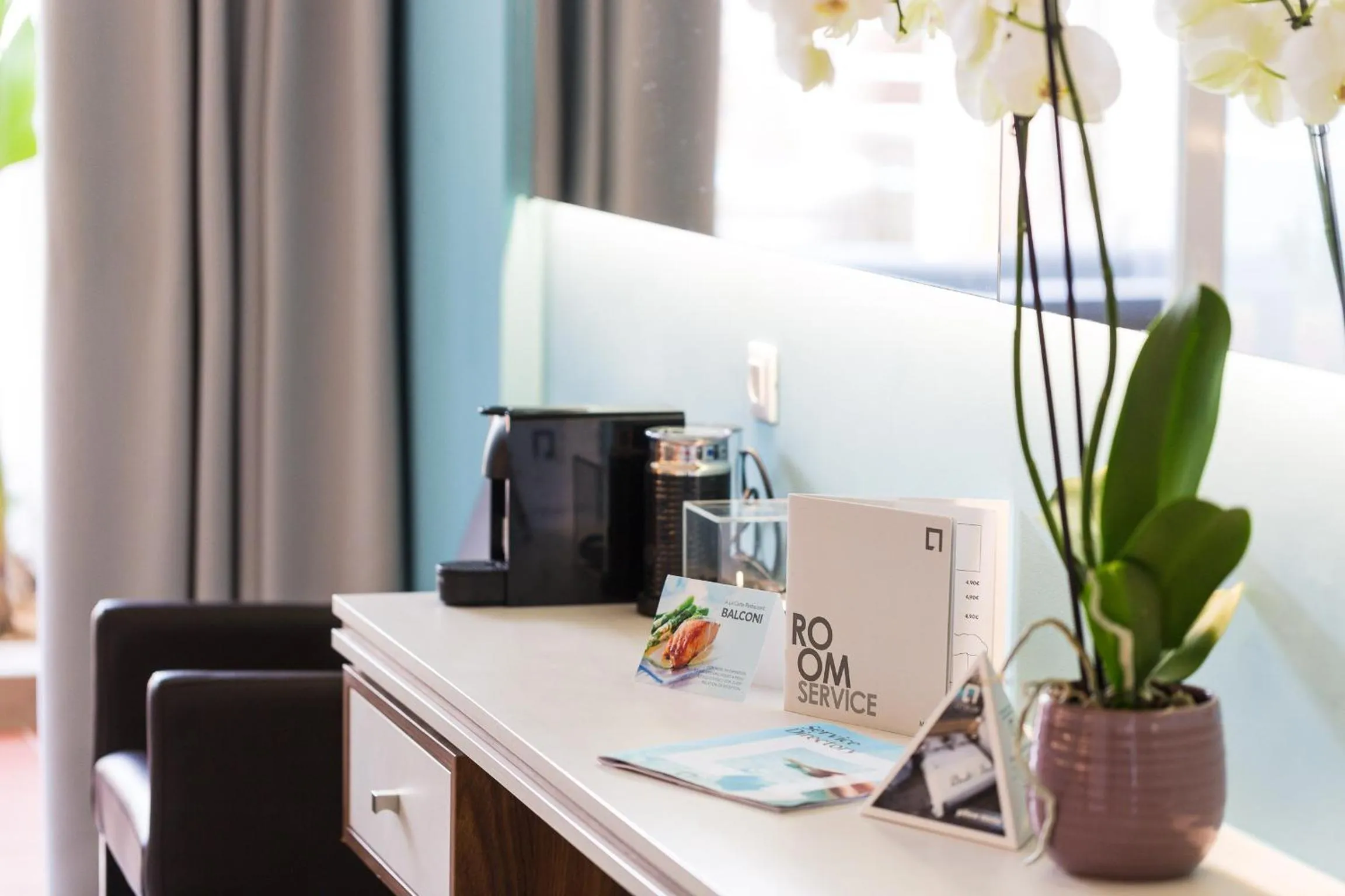 Coffee/tea facilities in Atrium Ambiance Hotel