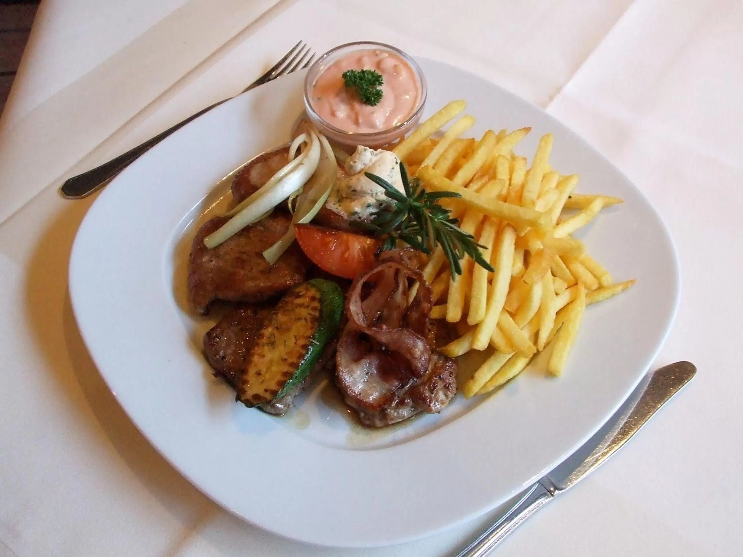 Food and drinks in Hotel Krone