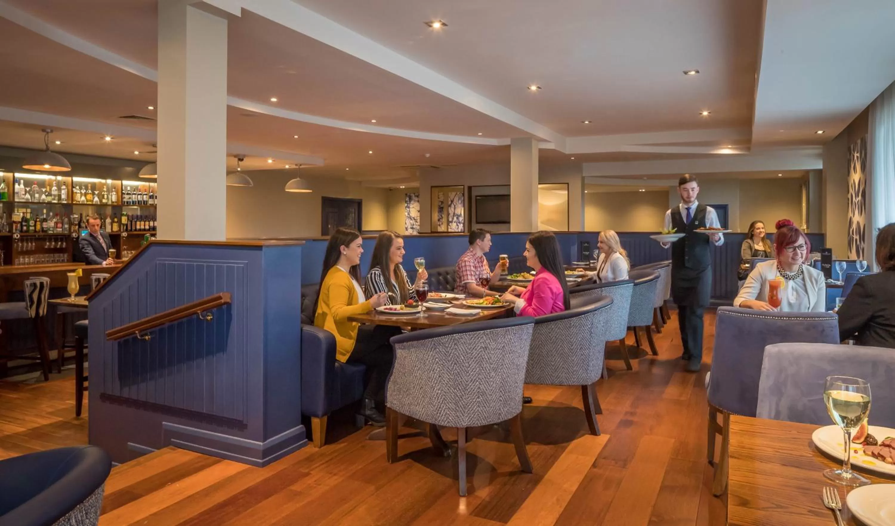 Lounge or bar in Charleville Park Hotel & Leisure Club IRELAND