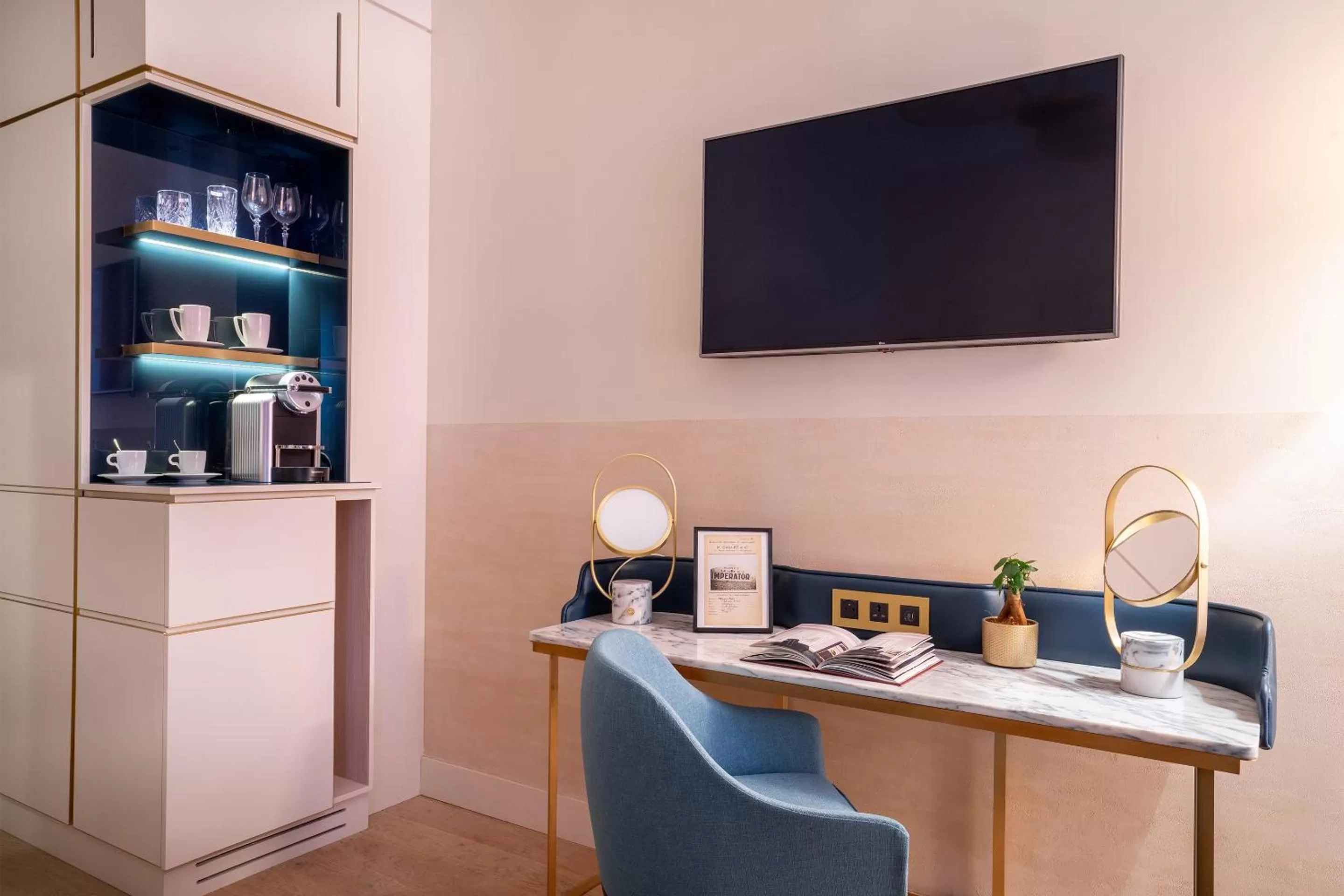 Decorative detail in Maison Albar Hotels L’Imperator