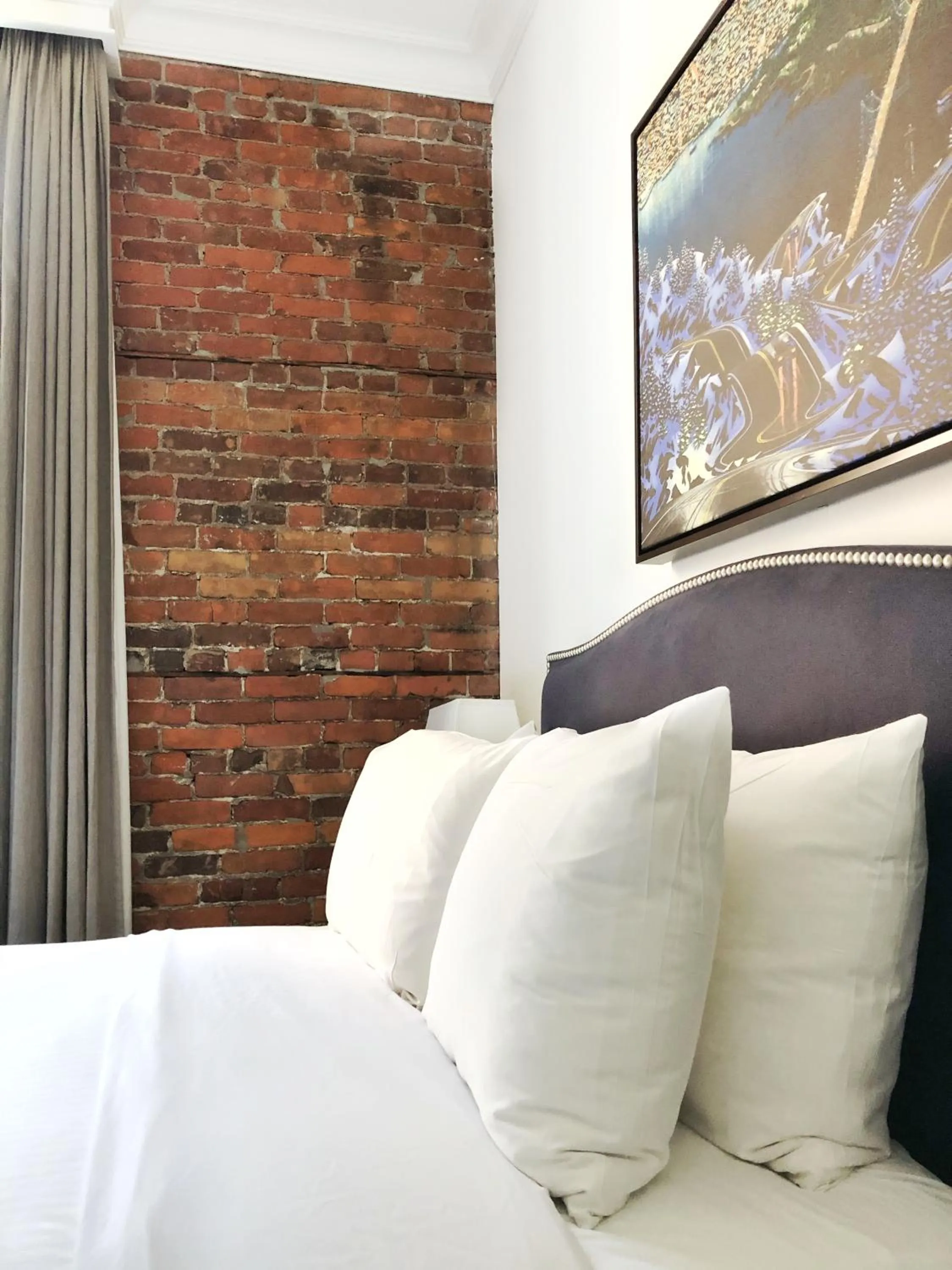 Bedroom, Bed in Victorian Hotel