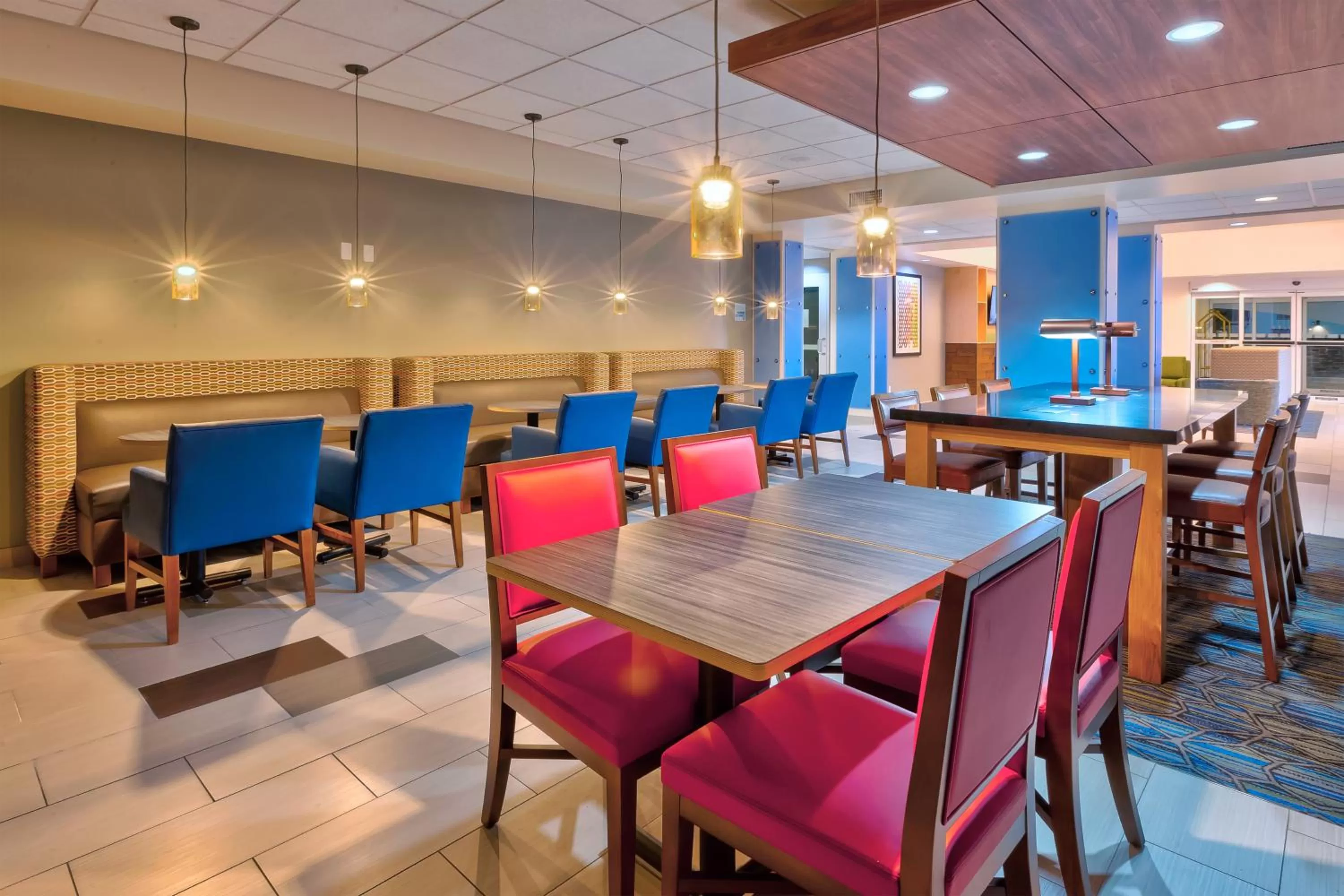 Restaurant/places to eat in Holiday Inn Express & Suites - Effingham by IHG