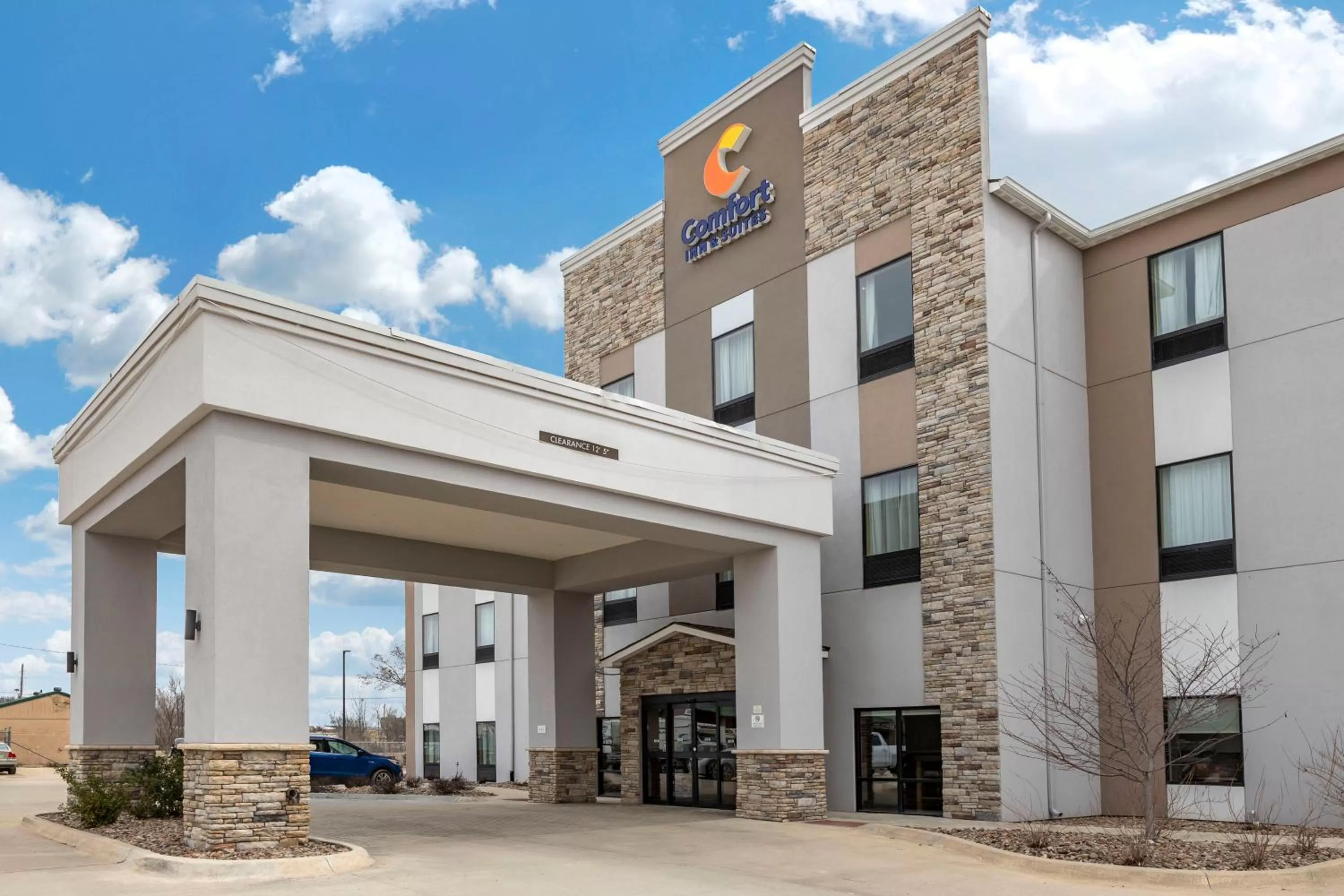Property Building in Comfort Inn & Suites Augusta