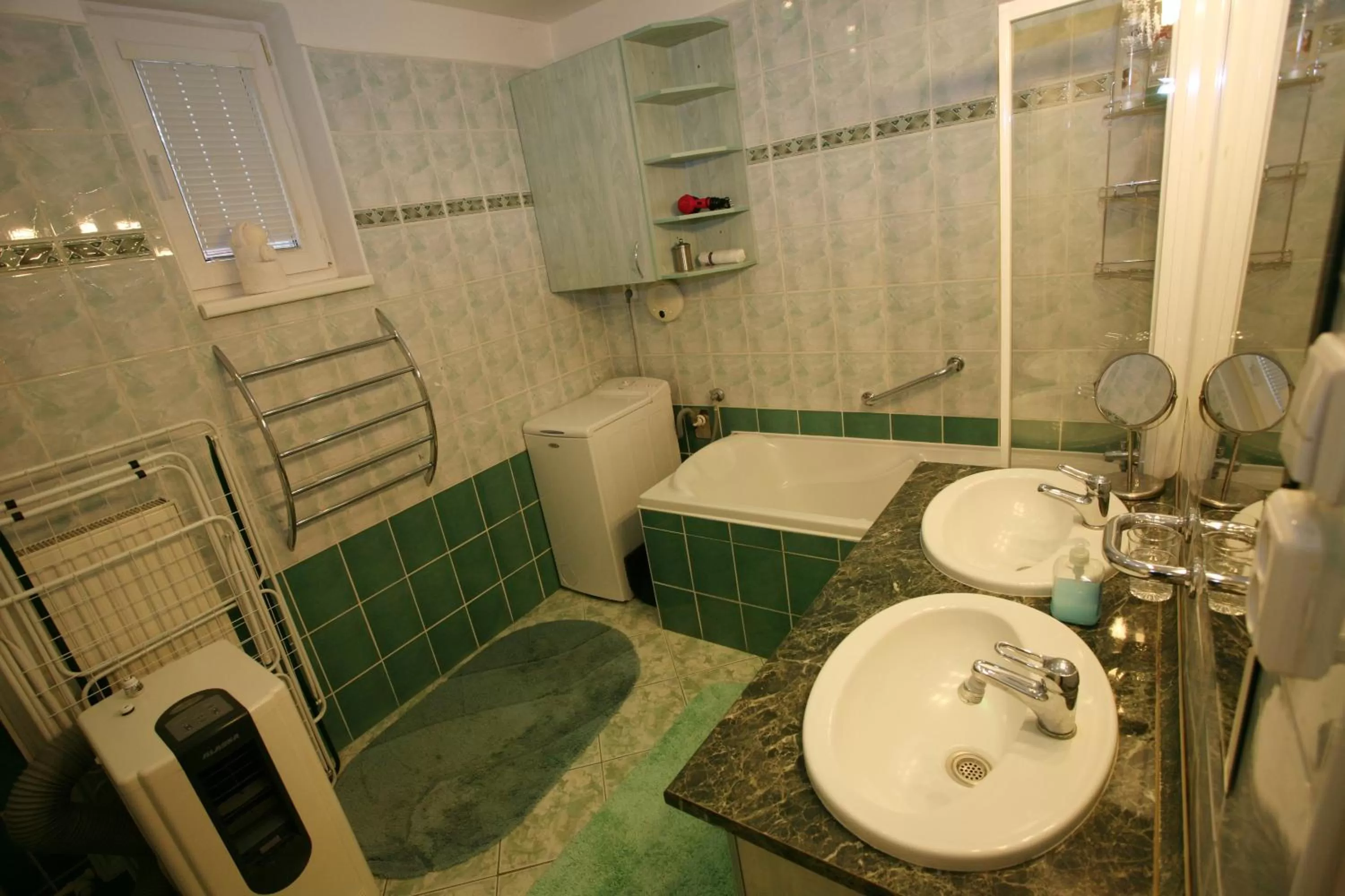 Bathroom in Spa & Pool Apartment Hotel - Restaurant VILLA IVICA