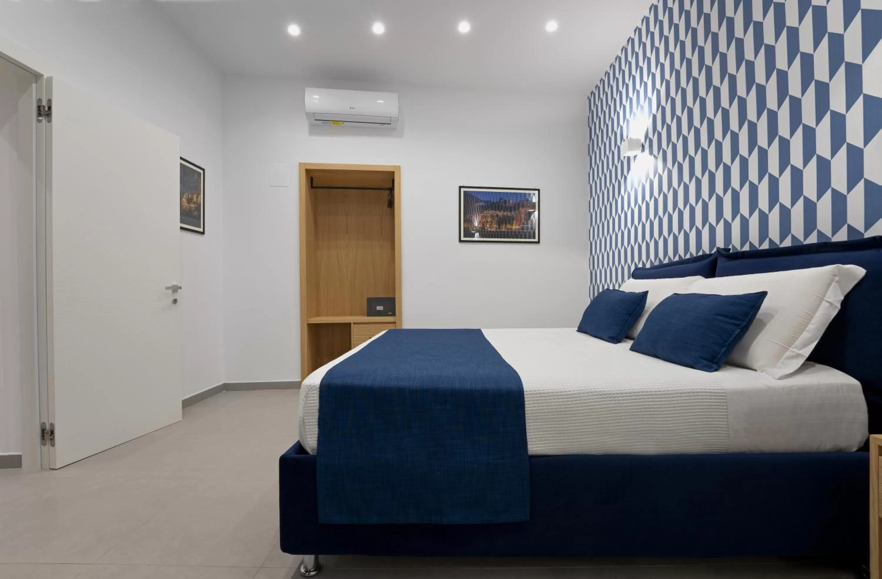 Bed in HSuites Luxury B&B