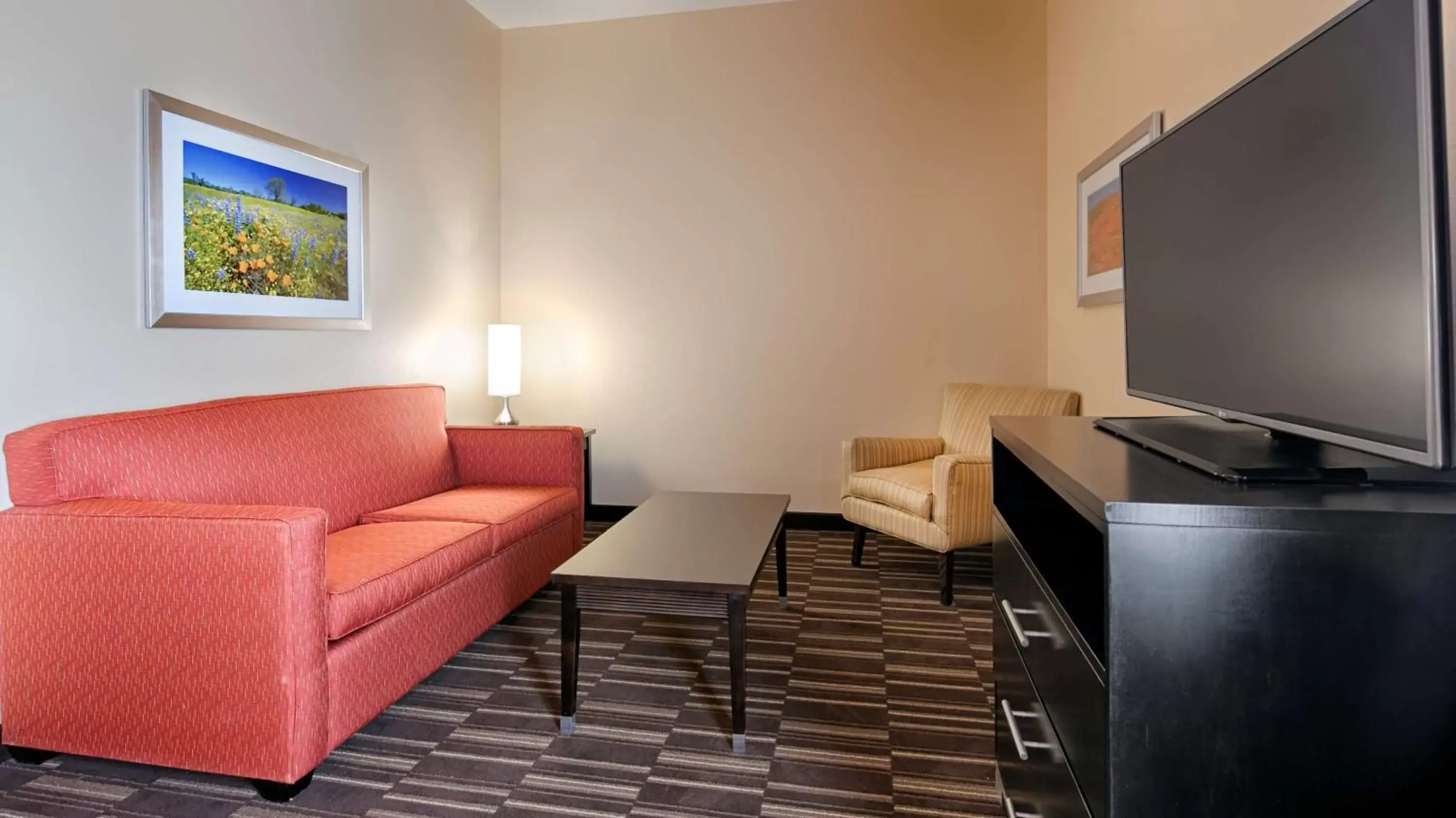 Queen Suite - Non Smoking in Best Western Plus Desert Poppy Inn Queen Suite - Non Smoking in Best Western Plus Desert Poppy Inn