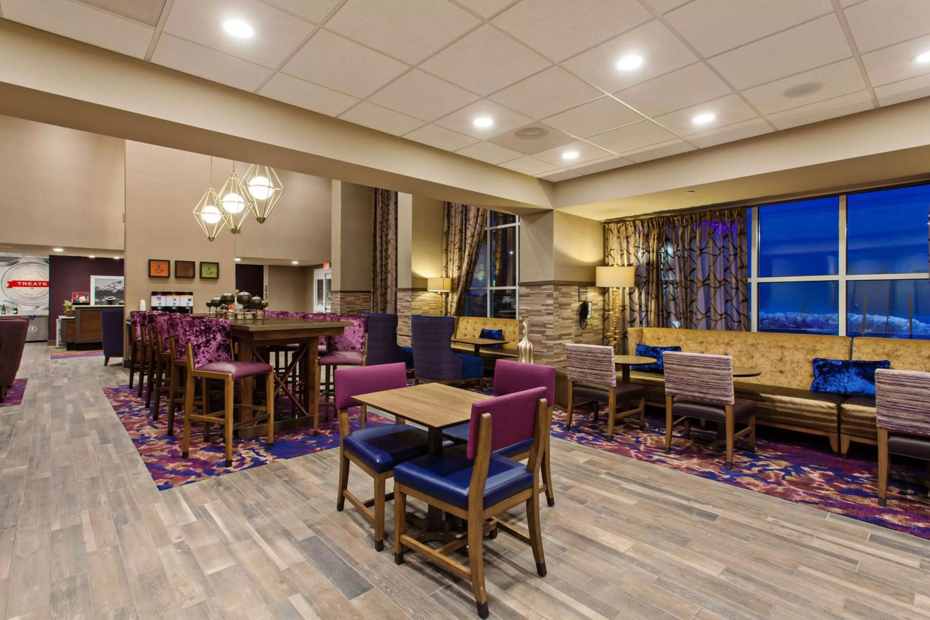 Restaurant/places to eat in Hampton Inn & Suites Leavenworth