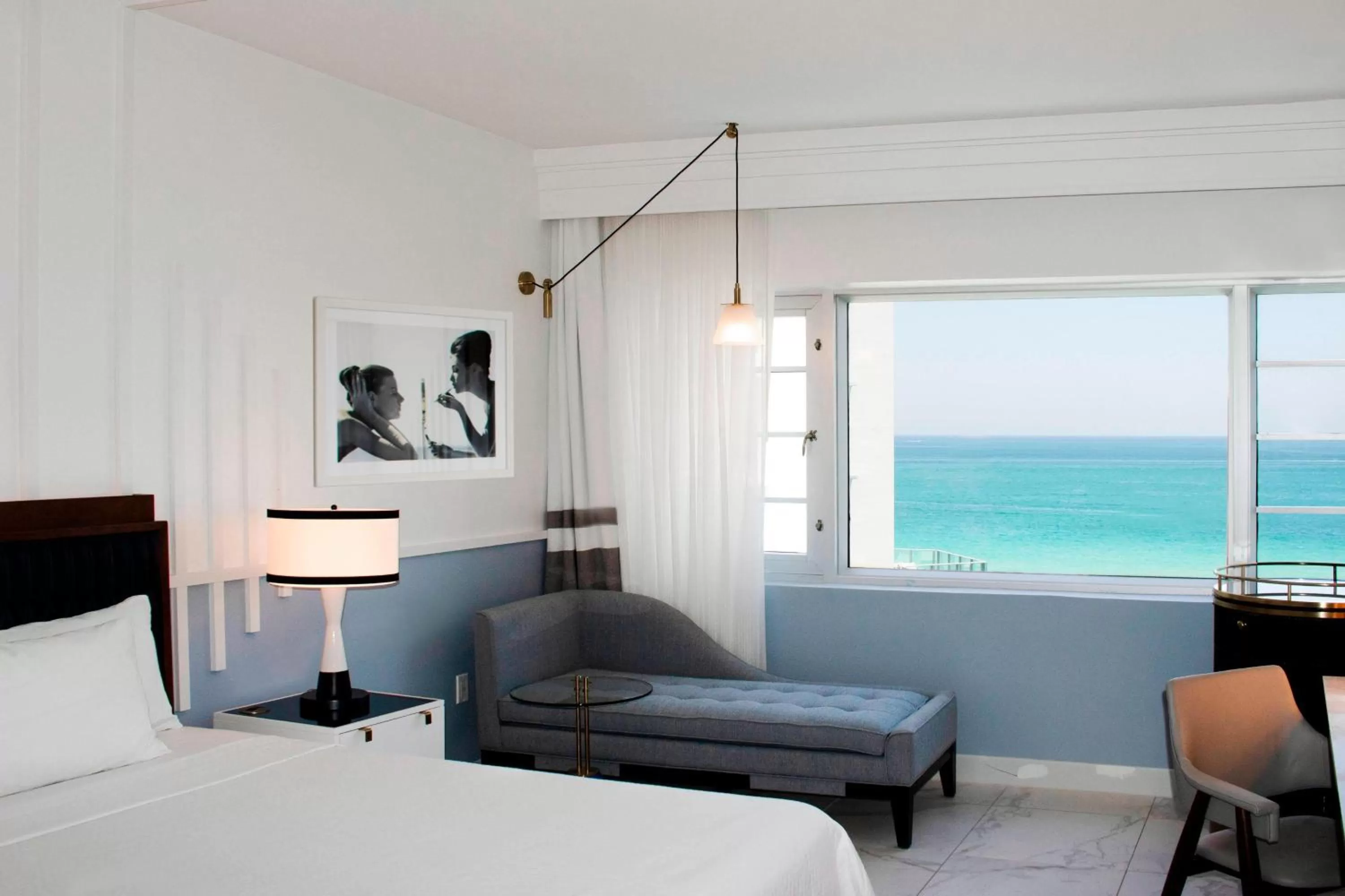Photo of the whole room, Bed in Cadillac Hotel & Beach Club, Autograph Collection