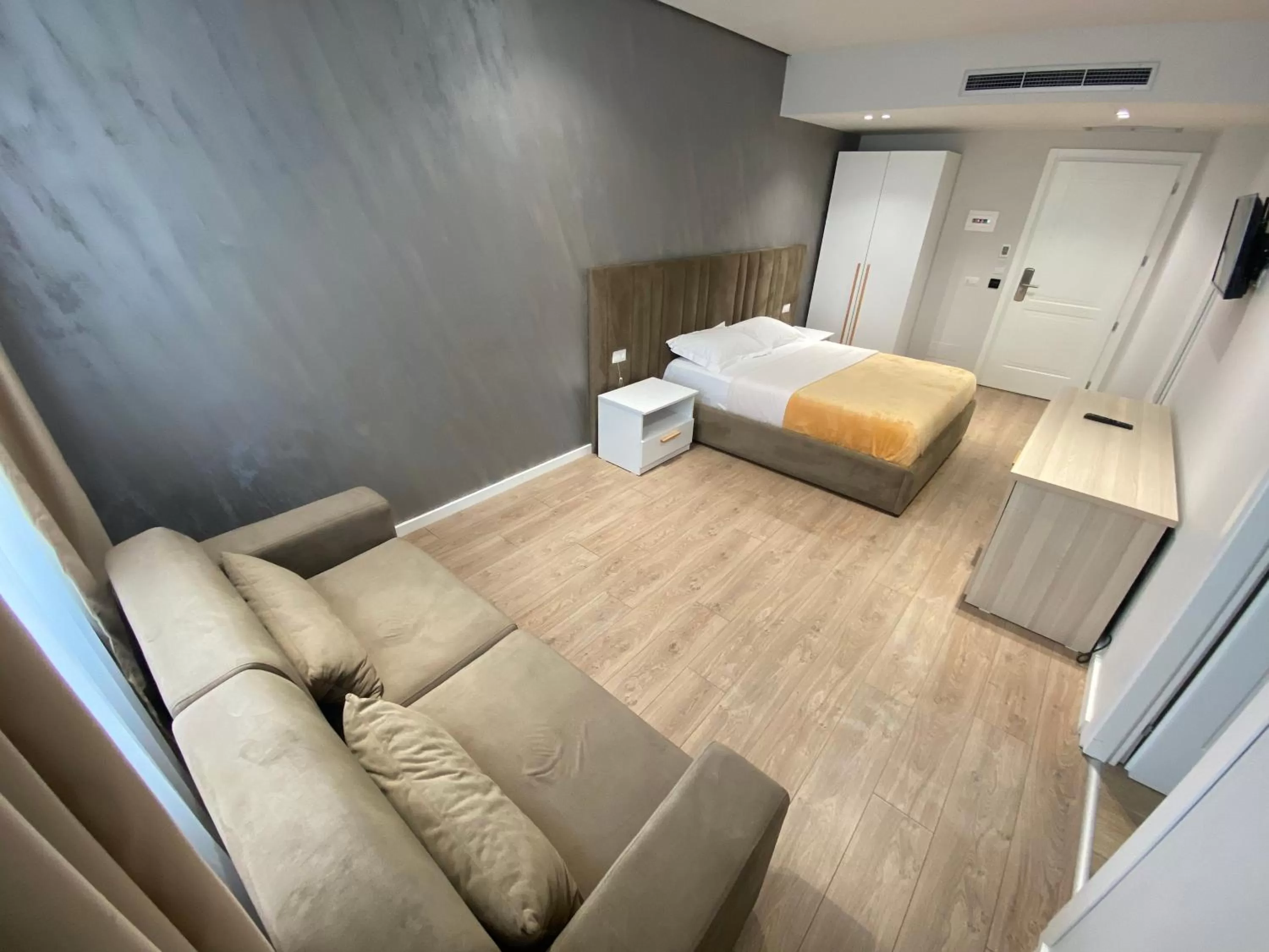 Photo of the whole room, Bed in Hotel Alion