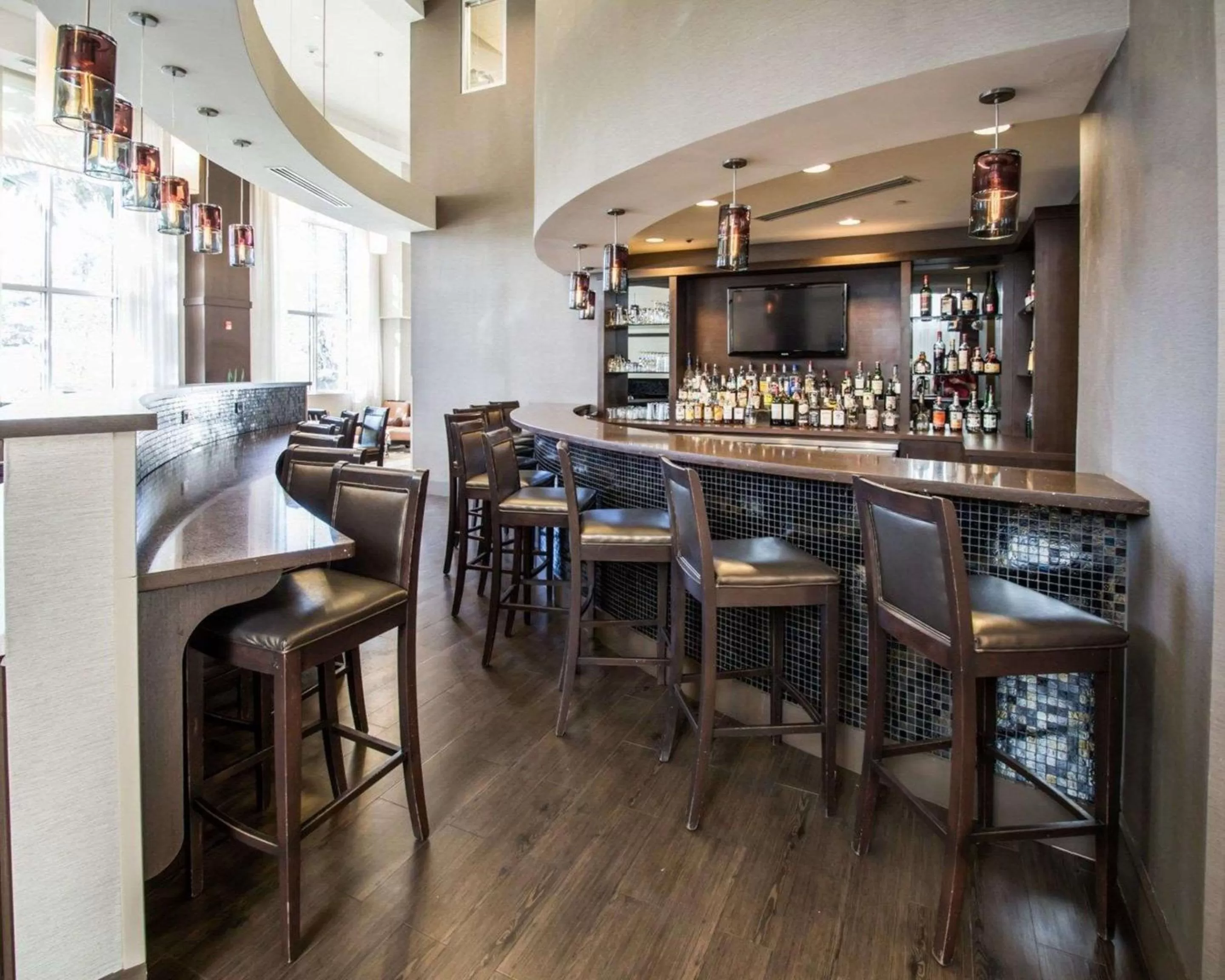 Restaurant/places to eat in Comfort Suites Miami Airport North