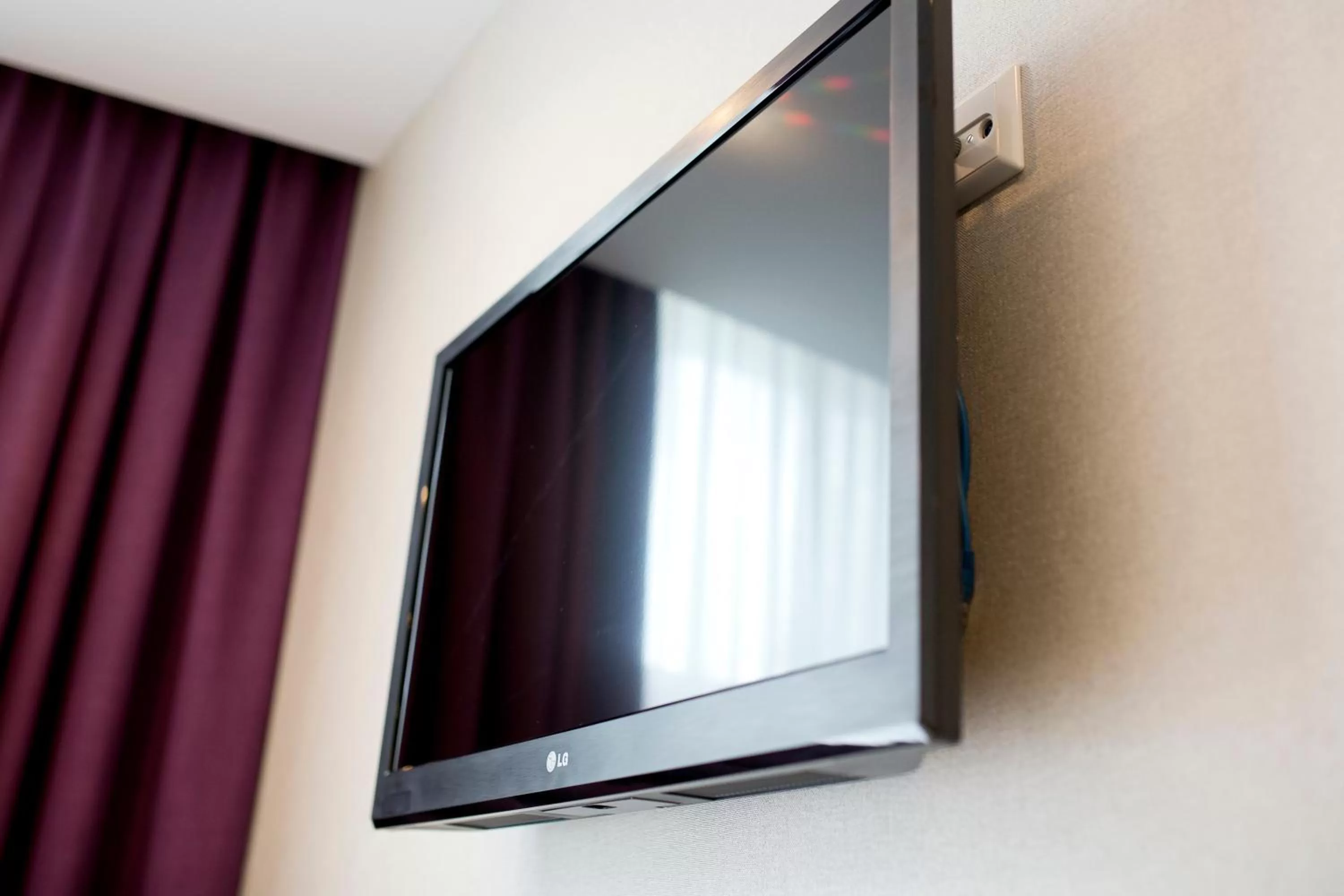 Small Twin/Double Room (9m2) in Royal Amsterdam Hotel