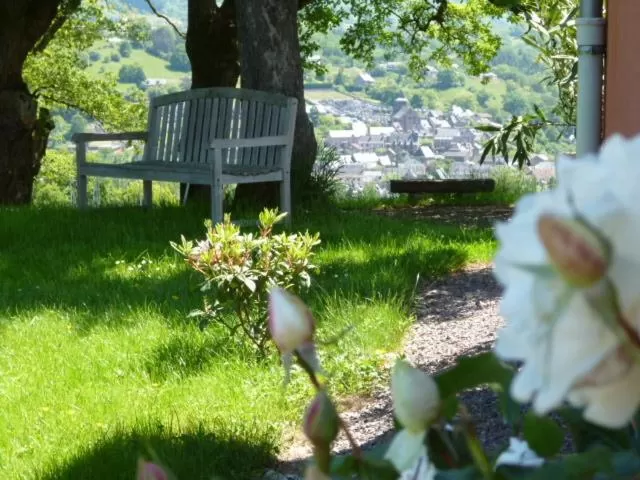 Garden in Chambre d'Hotes Le Ponsonnet