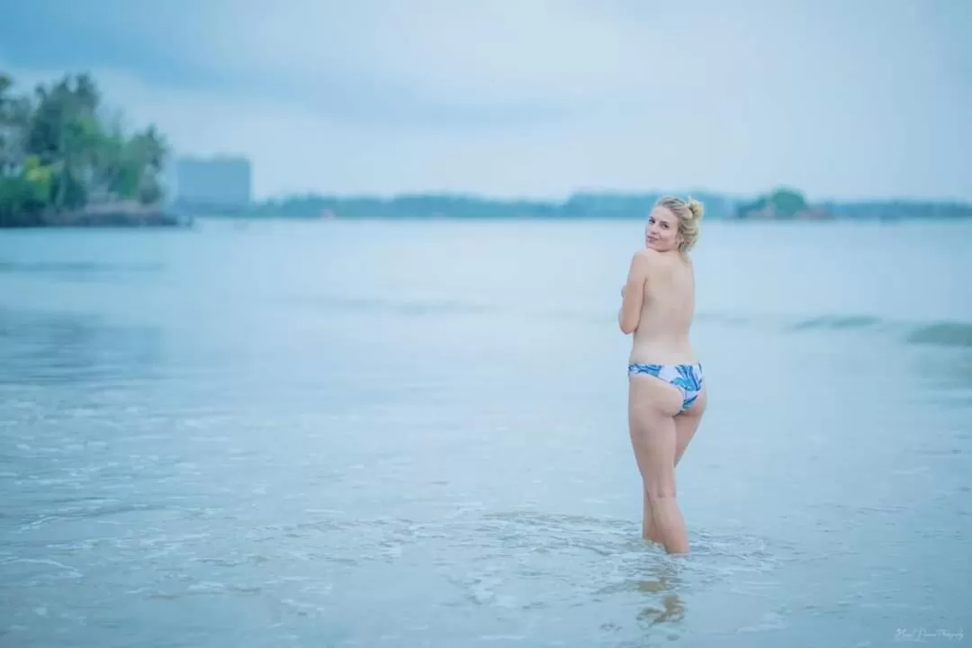 People in Weligama Bay Watsila Resort