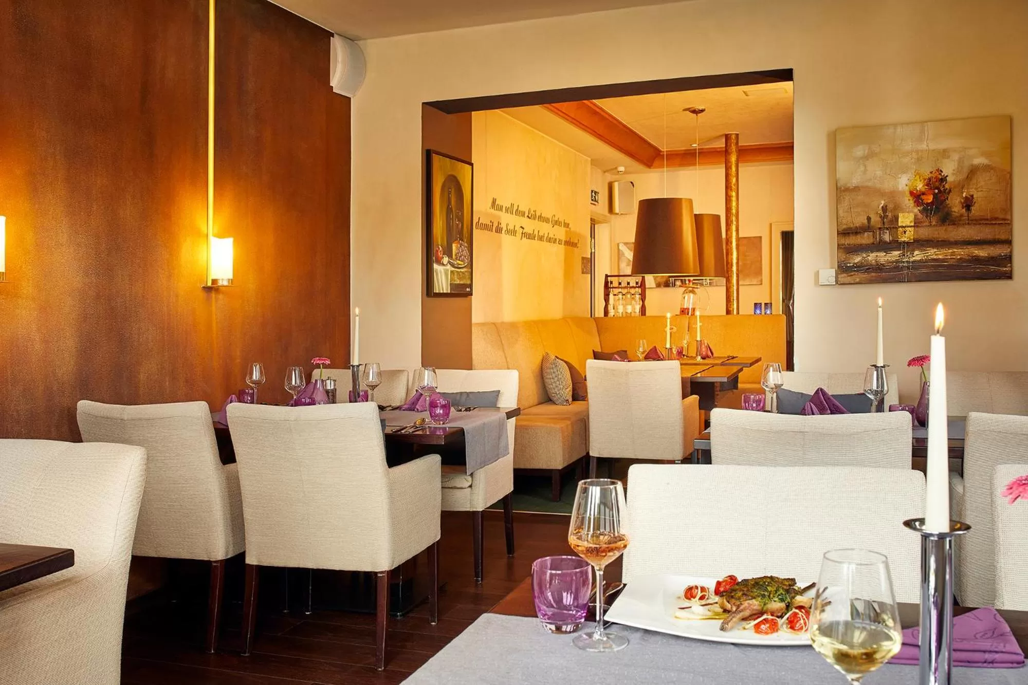 Restaurant/places to eat in Engemann Kurve