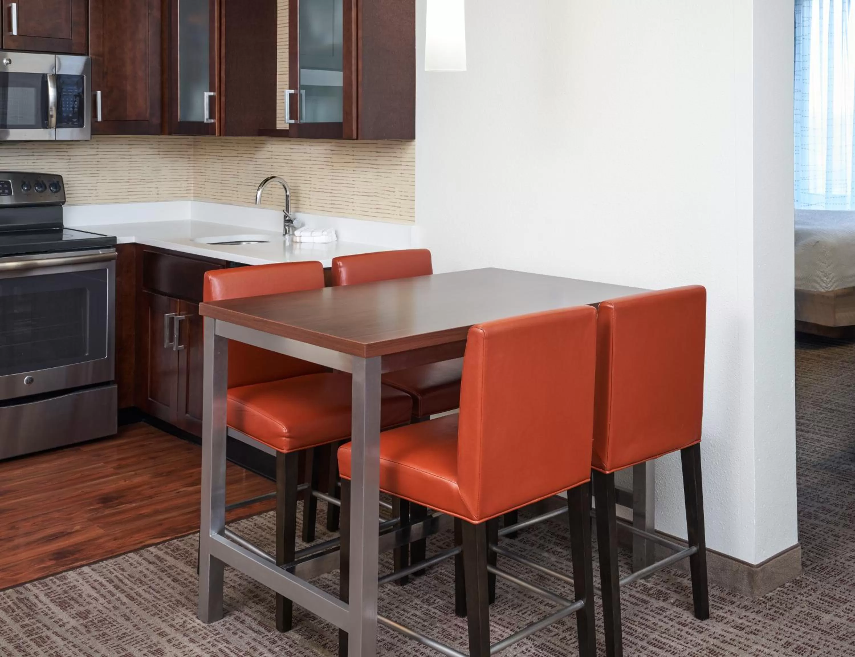Kitchen or kitchenette in Residence Inn by Marriott Philadelphia Airport