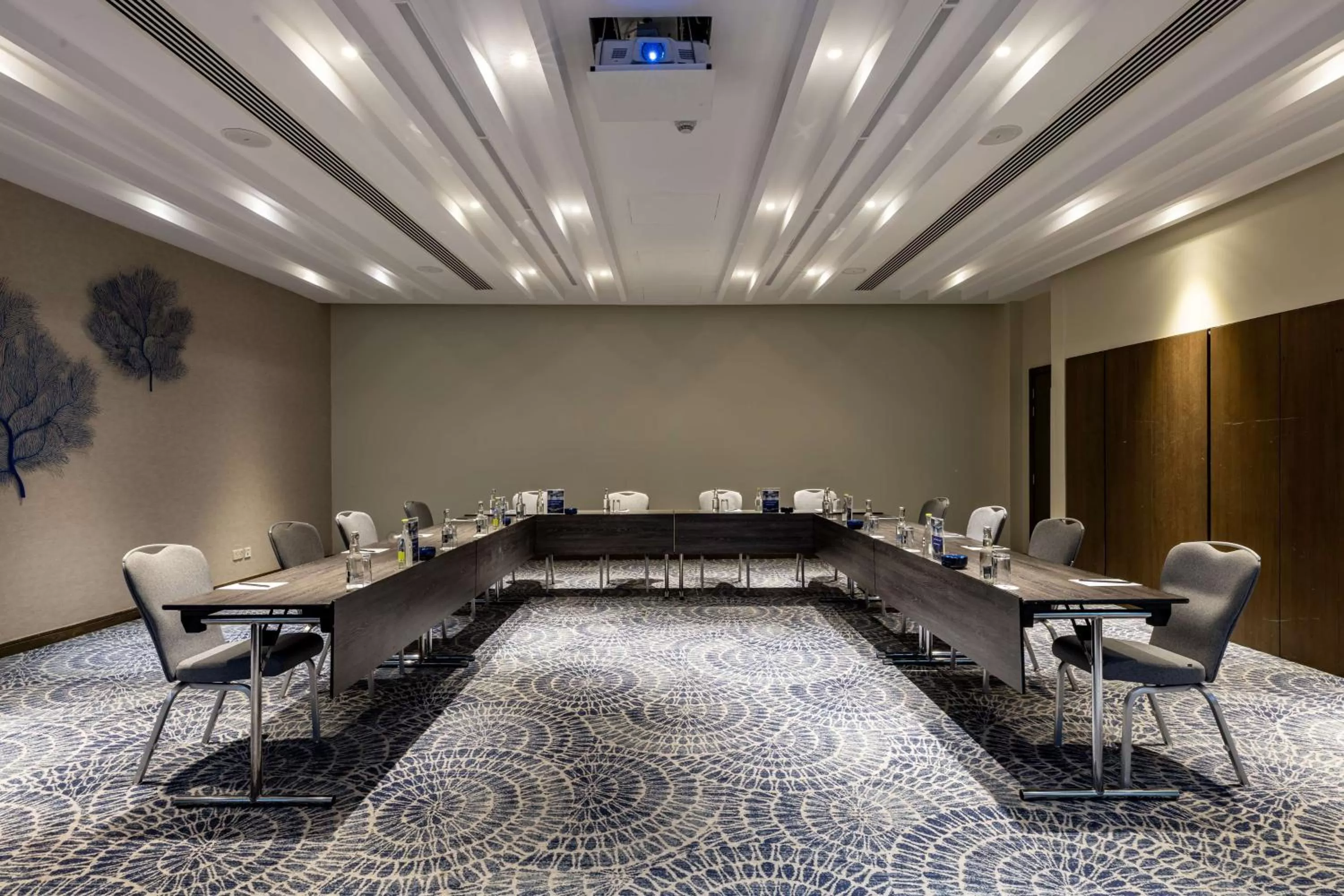 Meeting/conference room in Radisson Blu Hotel & Residence Nairobi Arboretum
