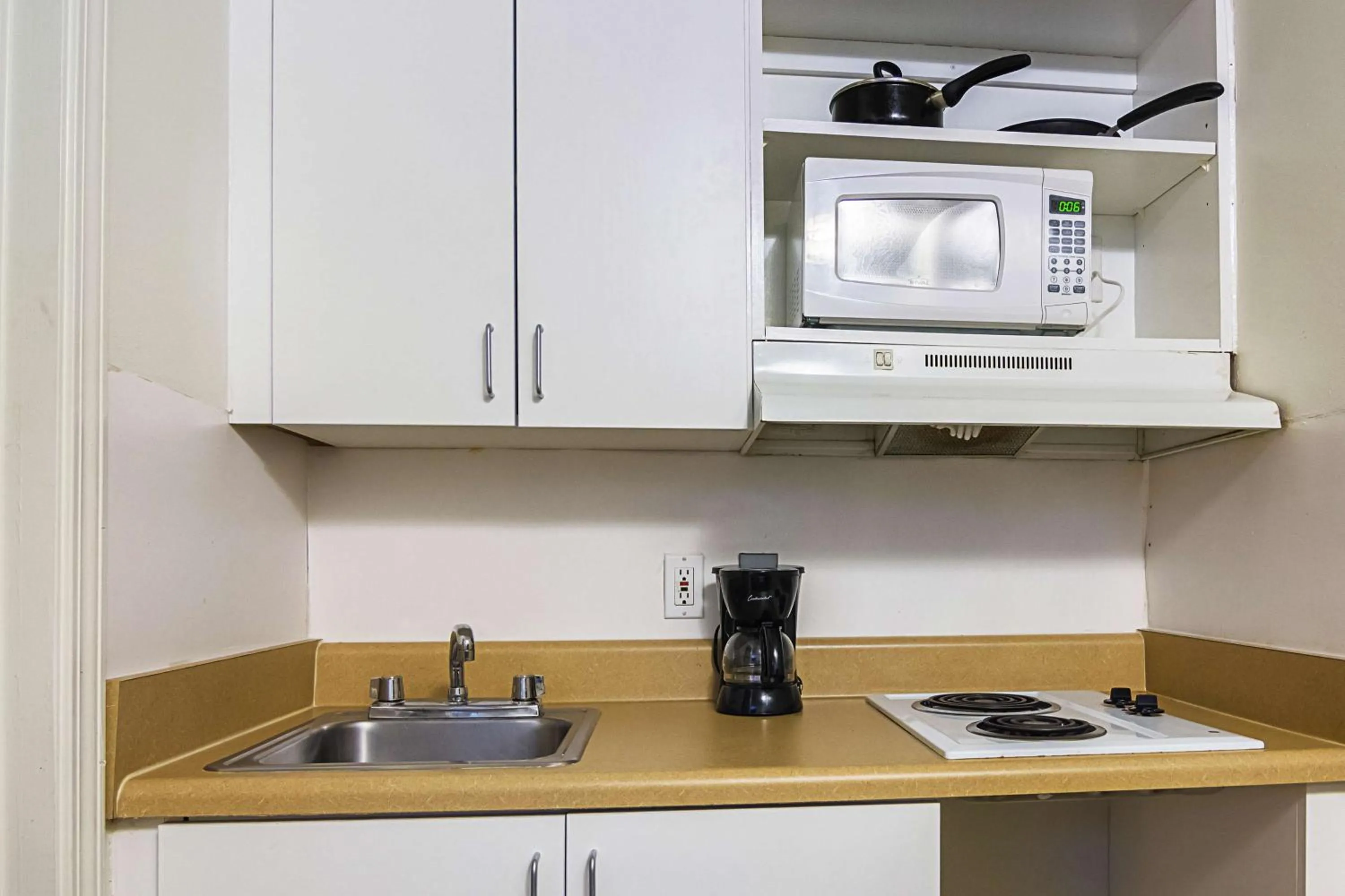 Photo of the whole room in Motel 6-Fayetteville, NC - Fort Liberty Area