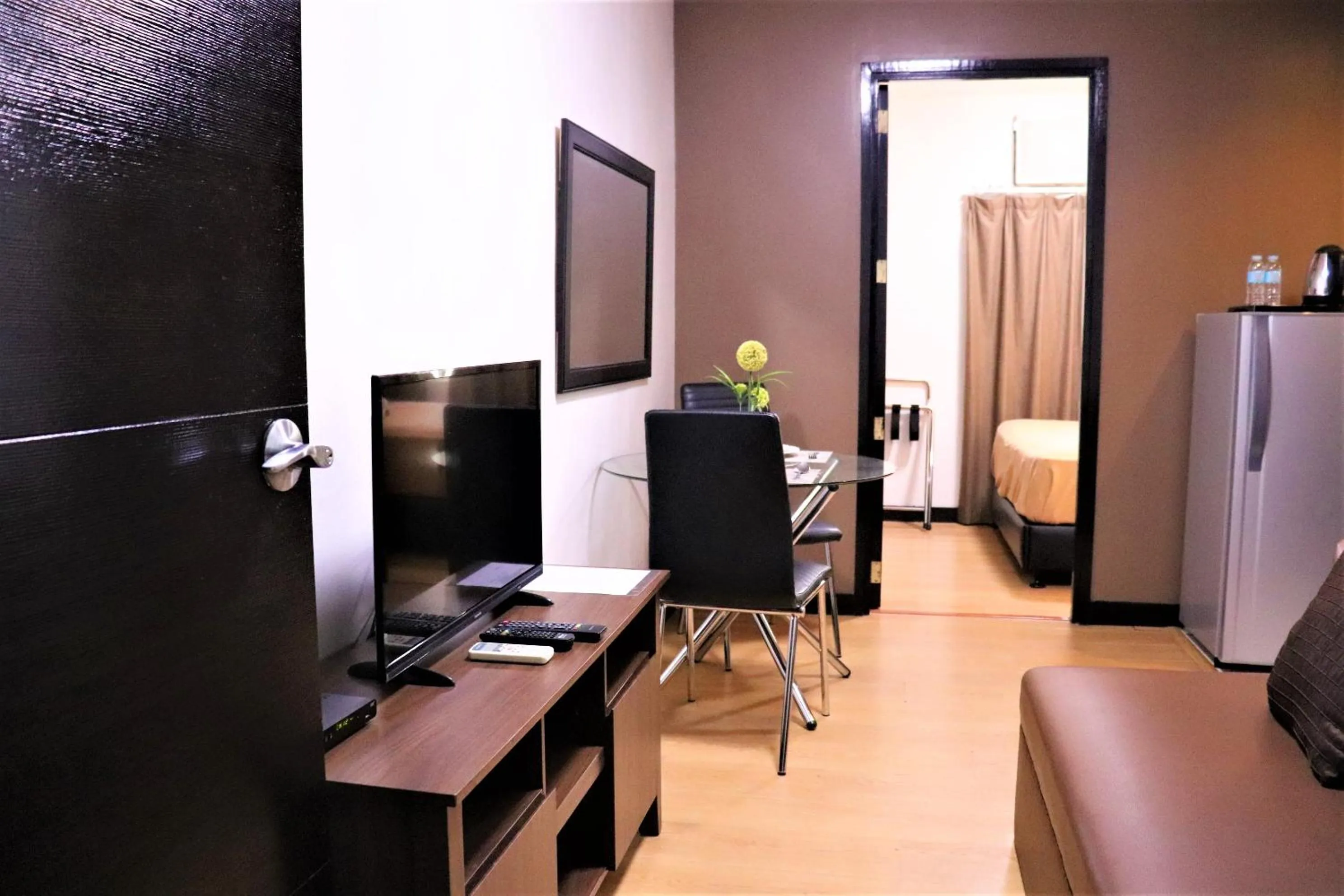 The Studio 18 Residences