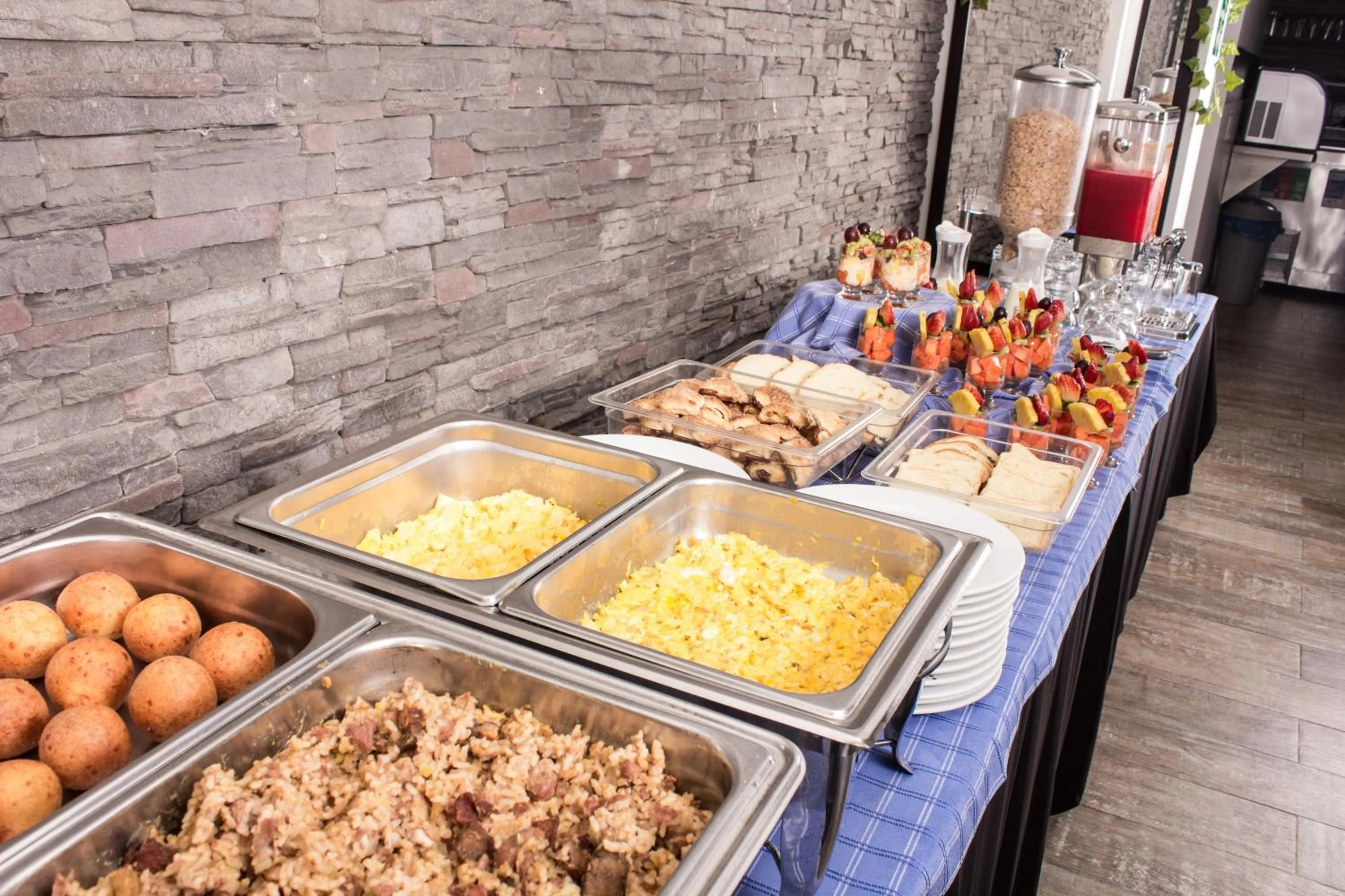 Buffet breakfast in Hotel Mediterraneo