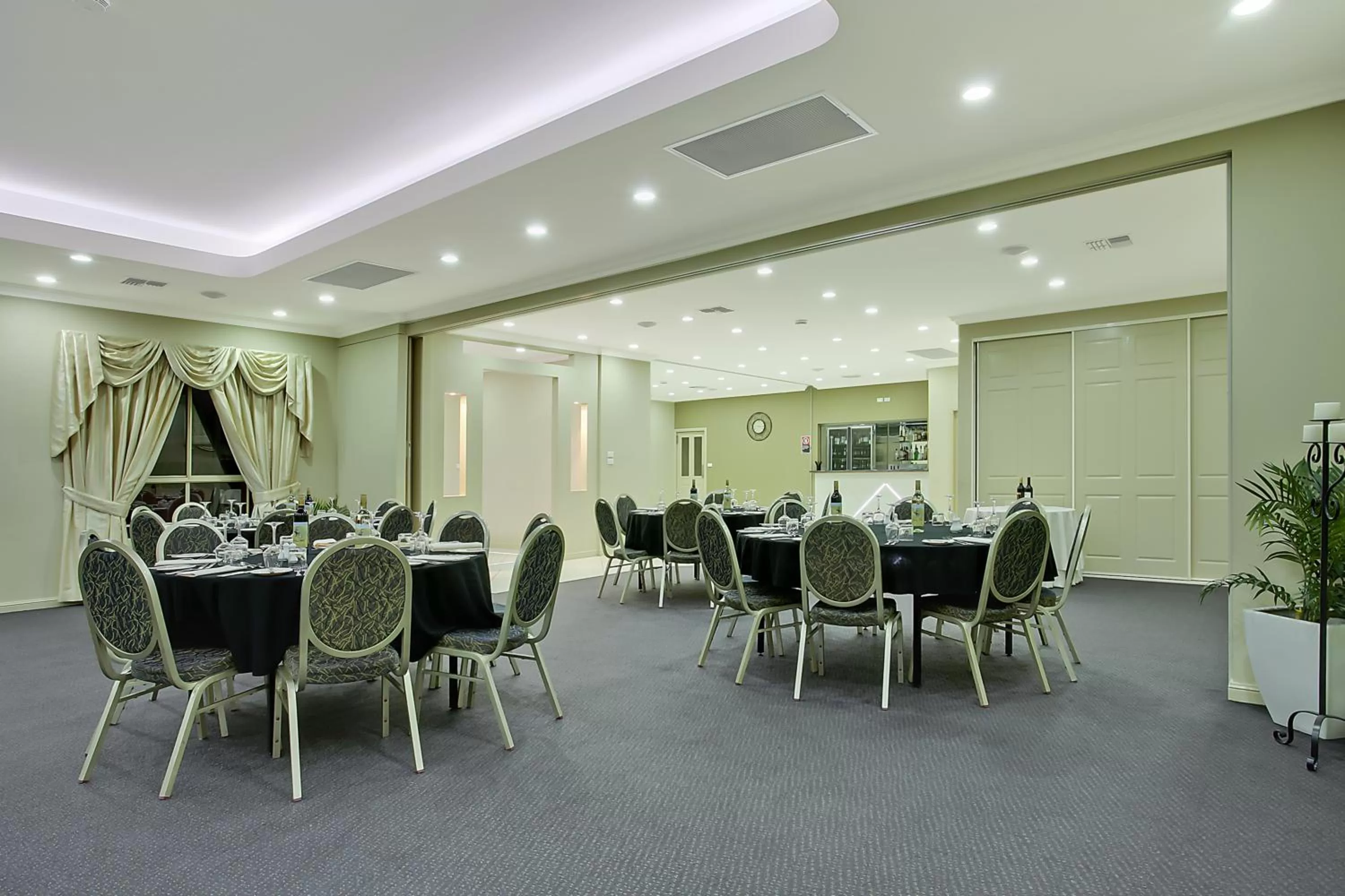 Banquet/Function facilities in Bushman's Motor Inn
