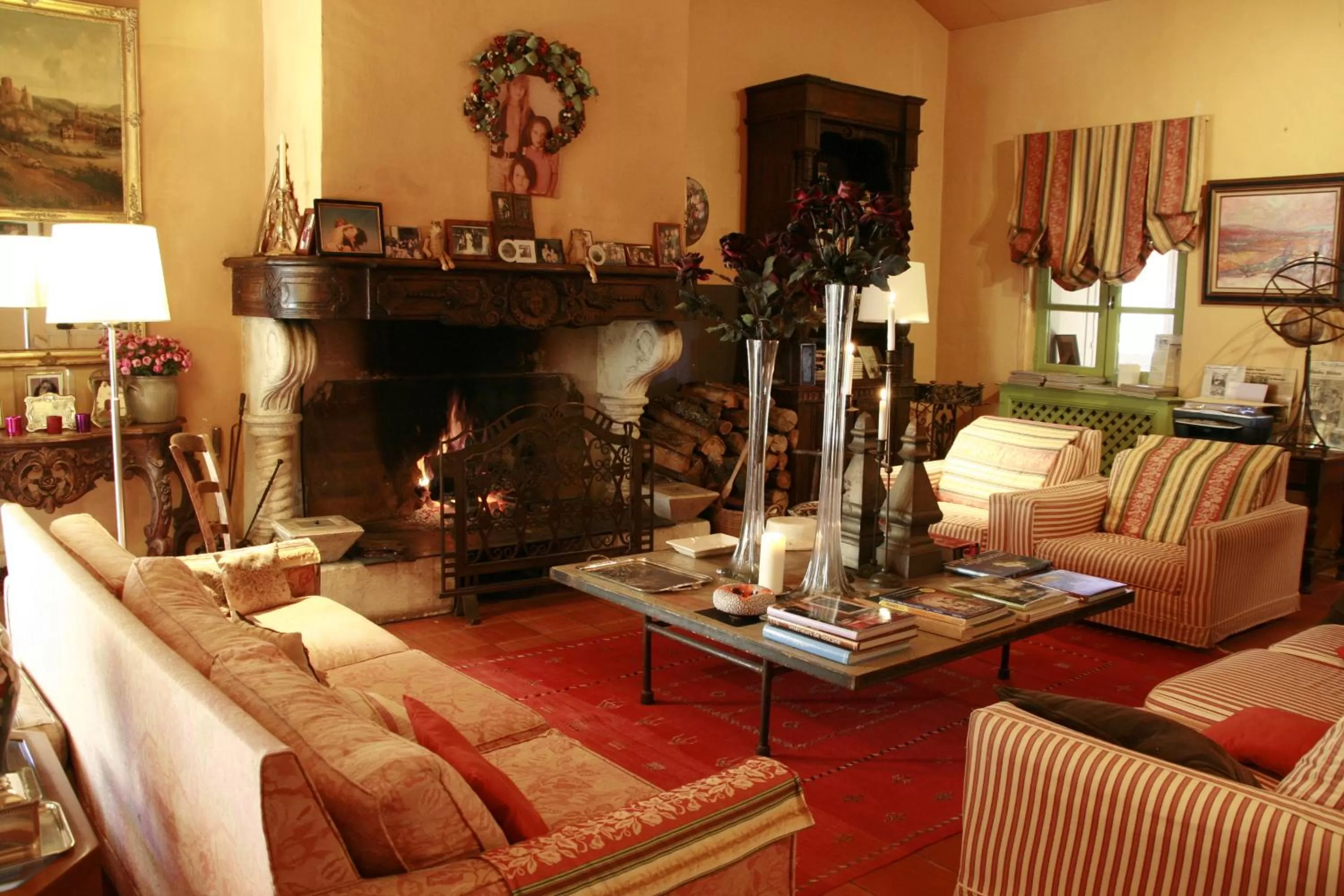 Communal lounge/ TV room, Seating Area in La Maison sur la Colline
