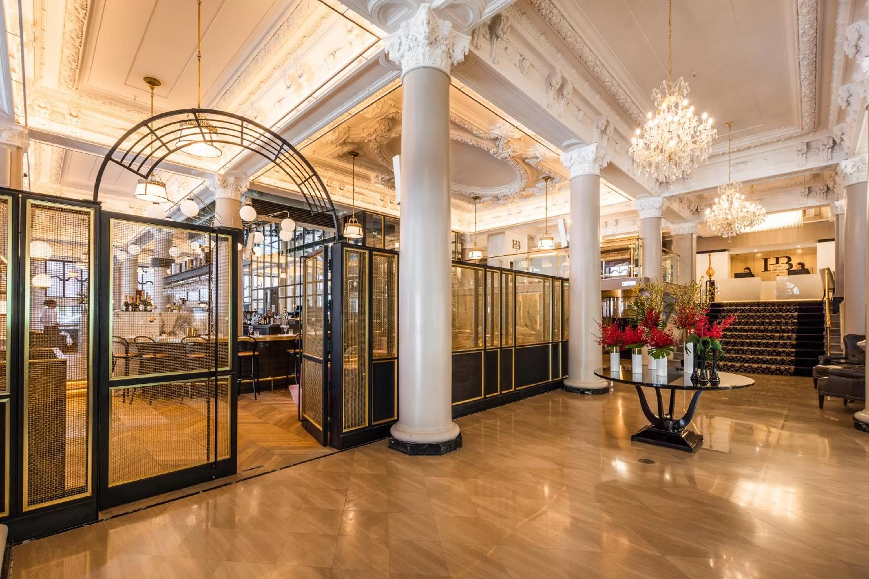 Restaurant/places to eat in Hôtel Birks Montréal