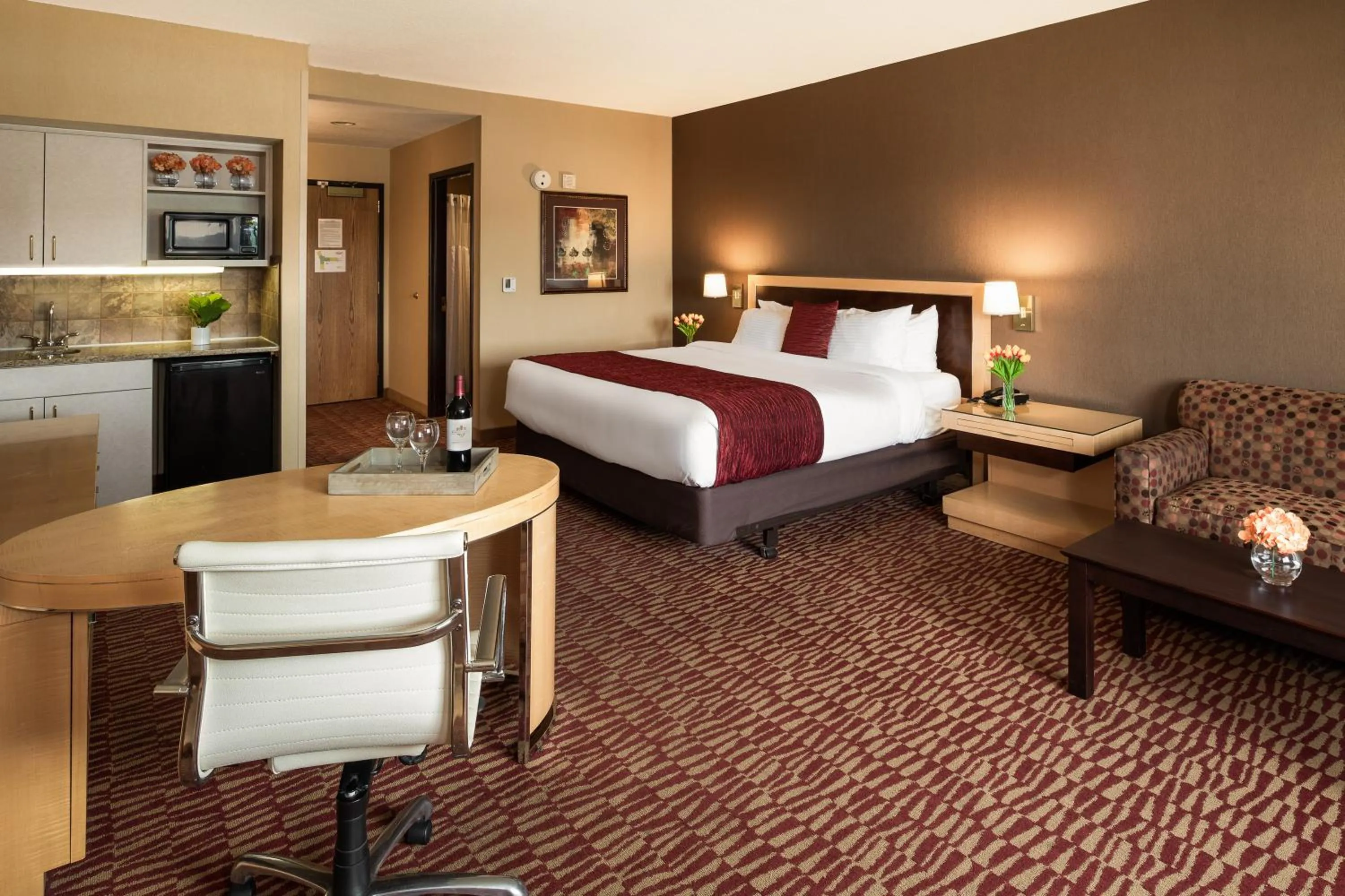 Bed in Lakeside Hotel Casino