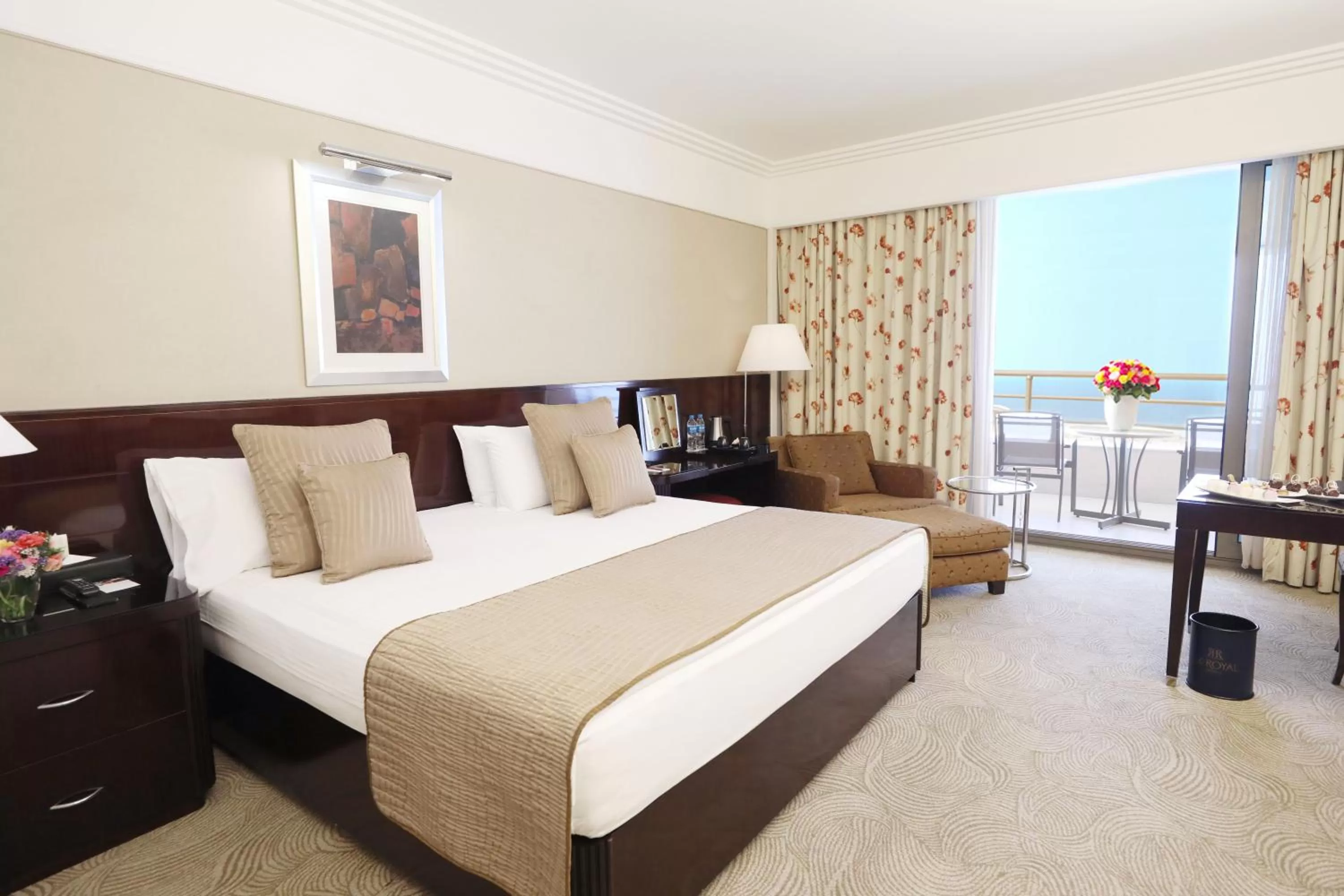 Deluxe Room with Sea View in Le Royal Hotel - Beirut