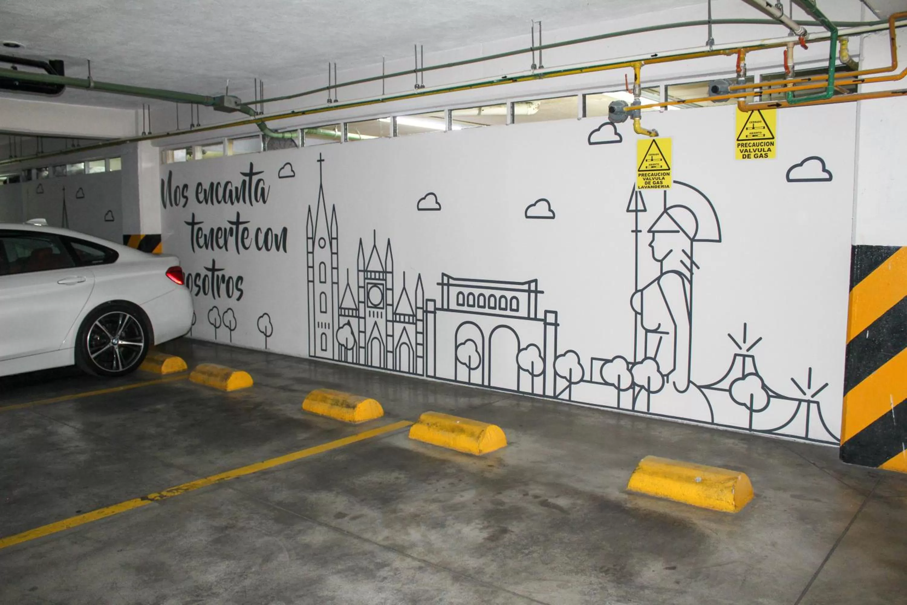 Parking in Hotel Portobelo