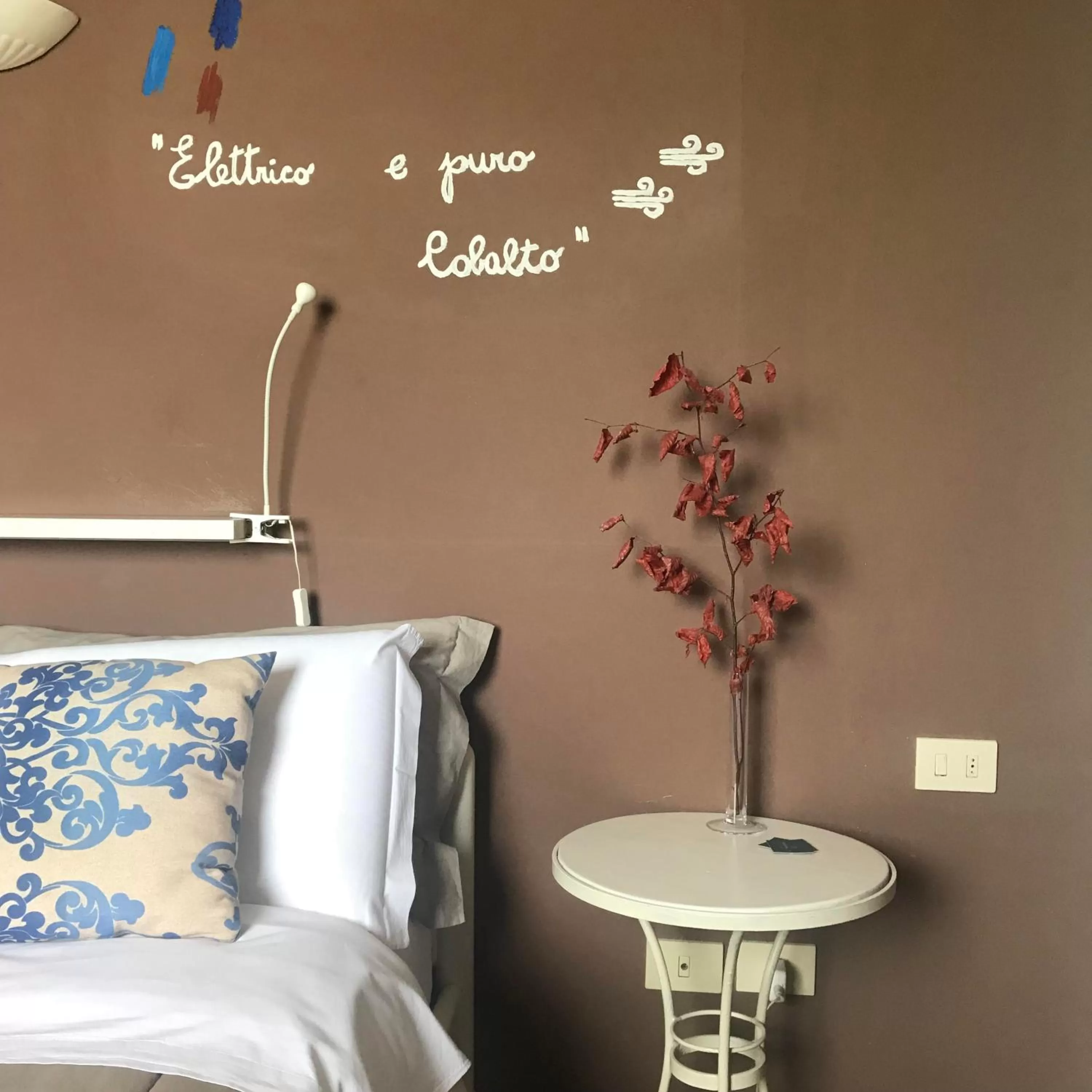 Decorative detail, Bed in La Combriccola