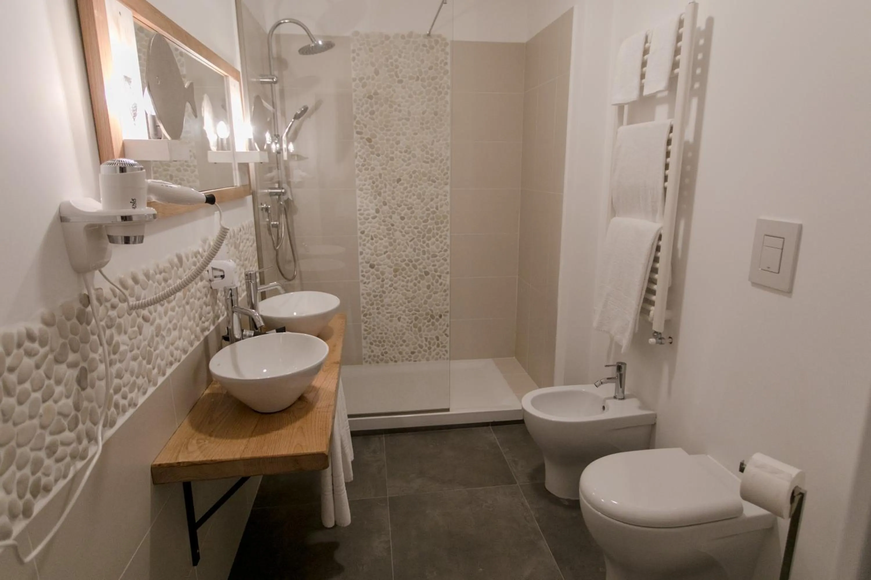 Bathroom in Love & Fama Hotel