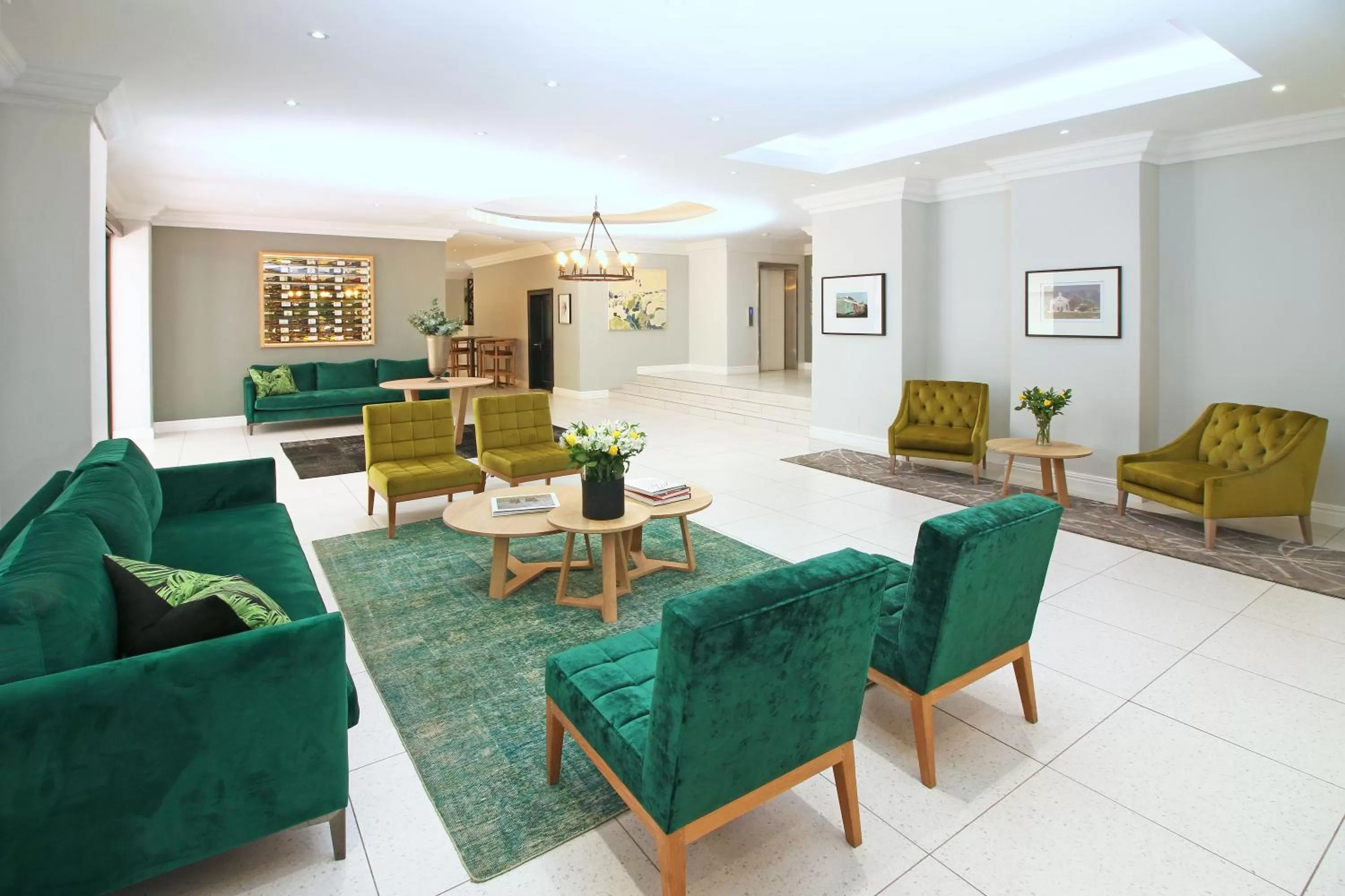 Living room in Hollow on the Square City Hotel