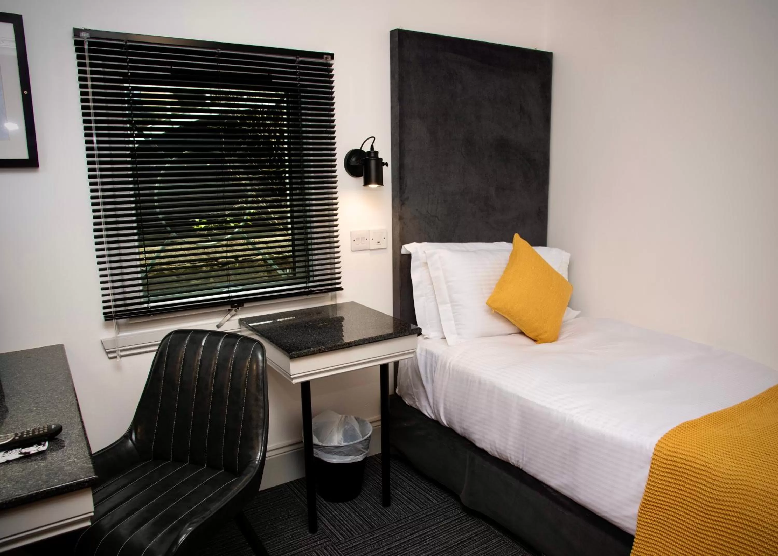 Bed in Siberia Bar & Hotel